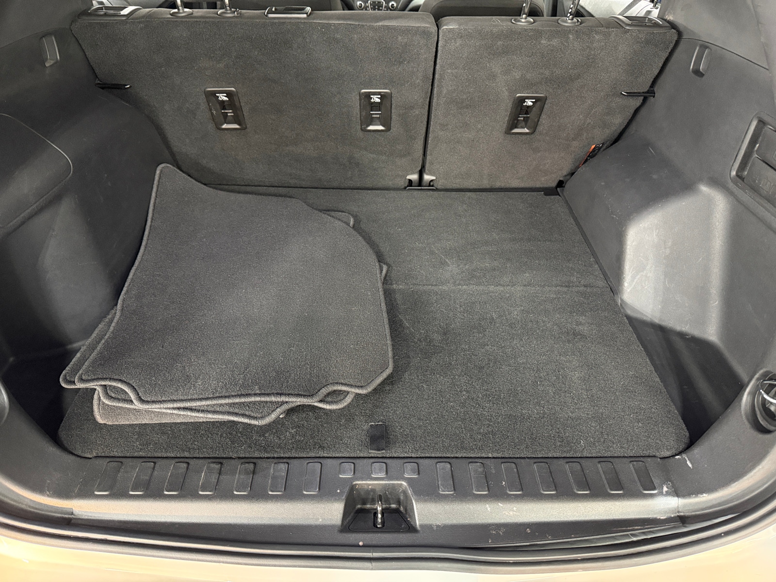 Thumbnail: 2019 Chevrolet Equinox - 7