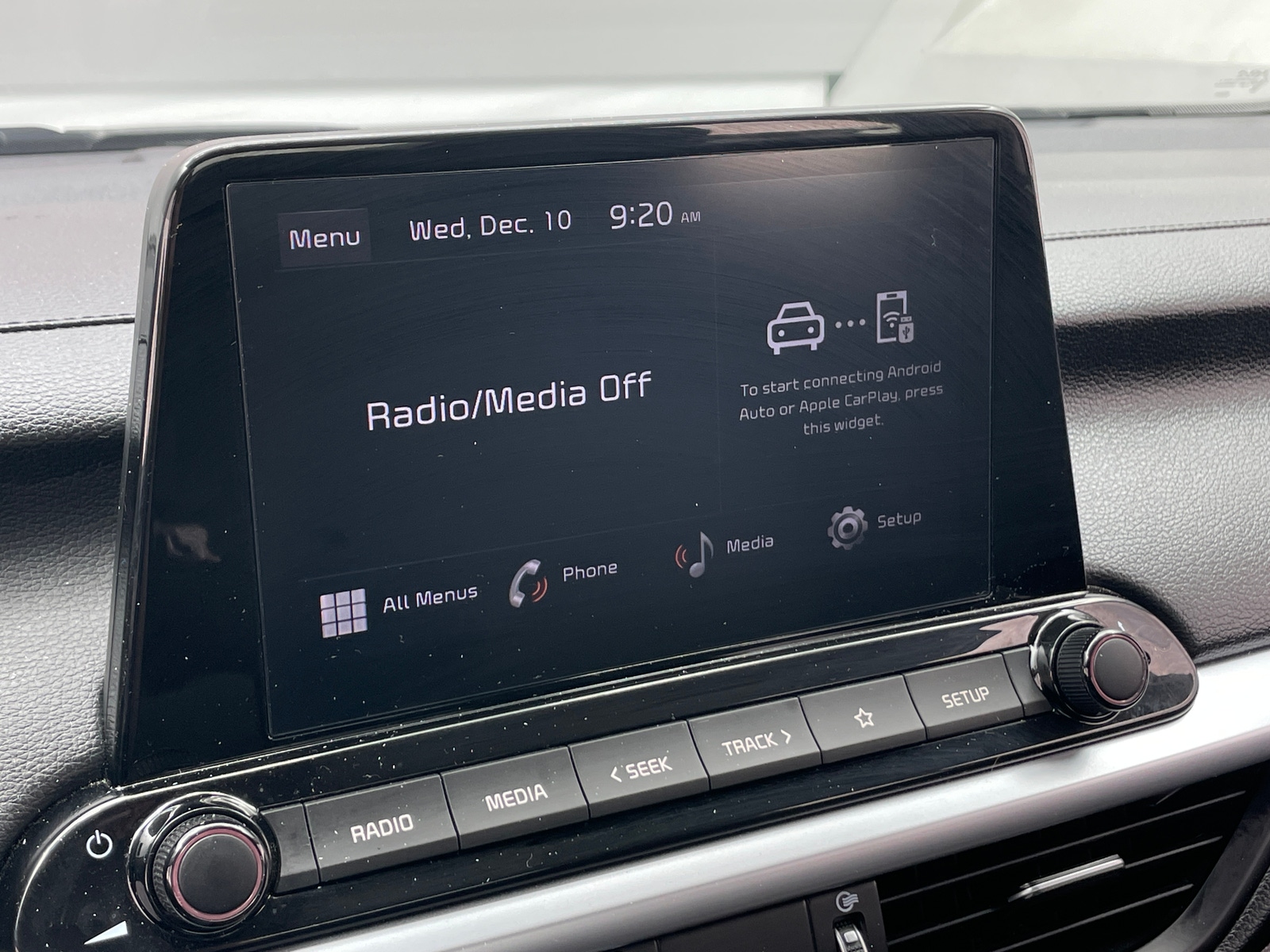 Thumbnail: 2024 Kia Forte - 4