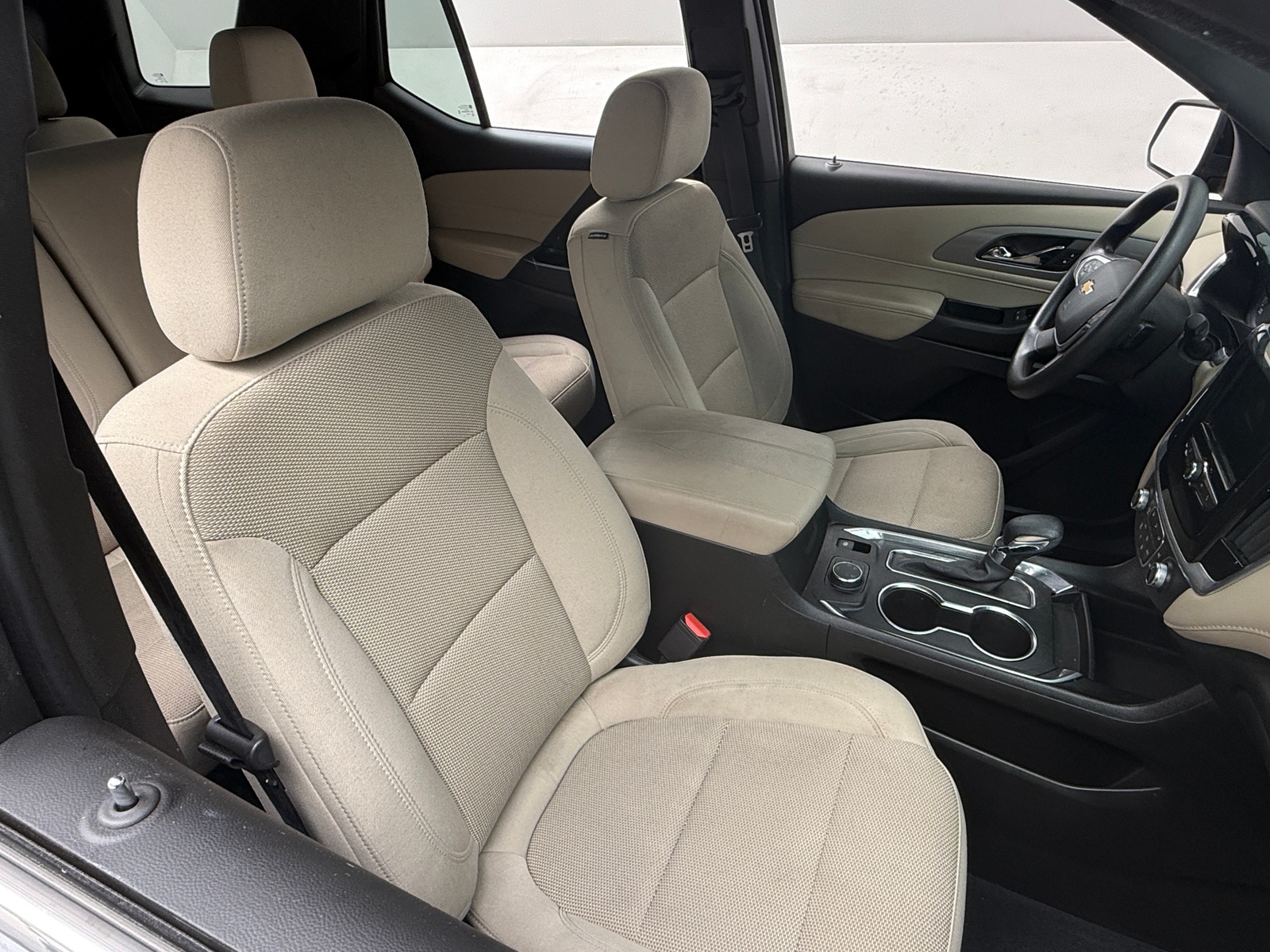 Thumbnail: 2023 Chevrolet Traverse - 2