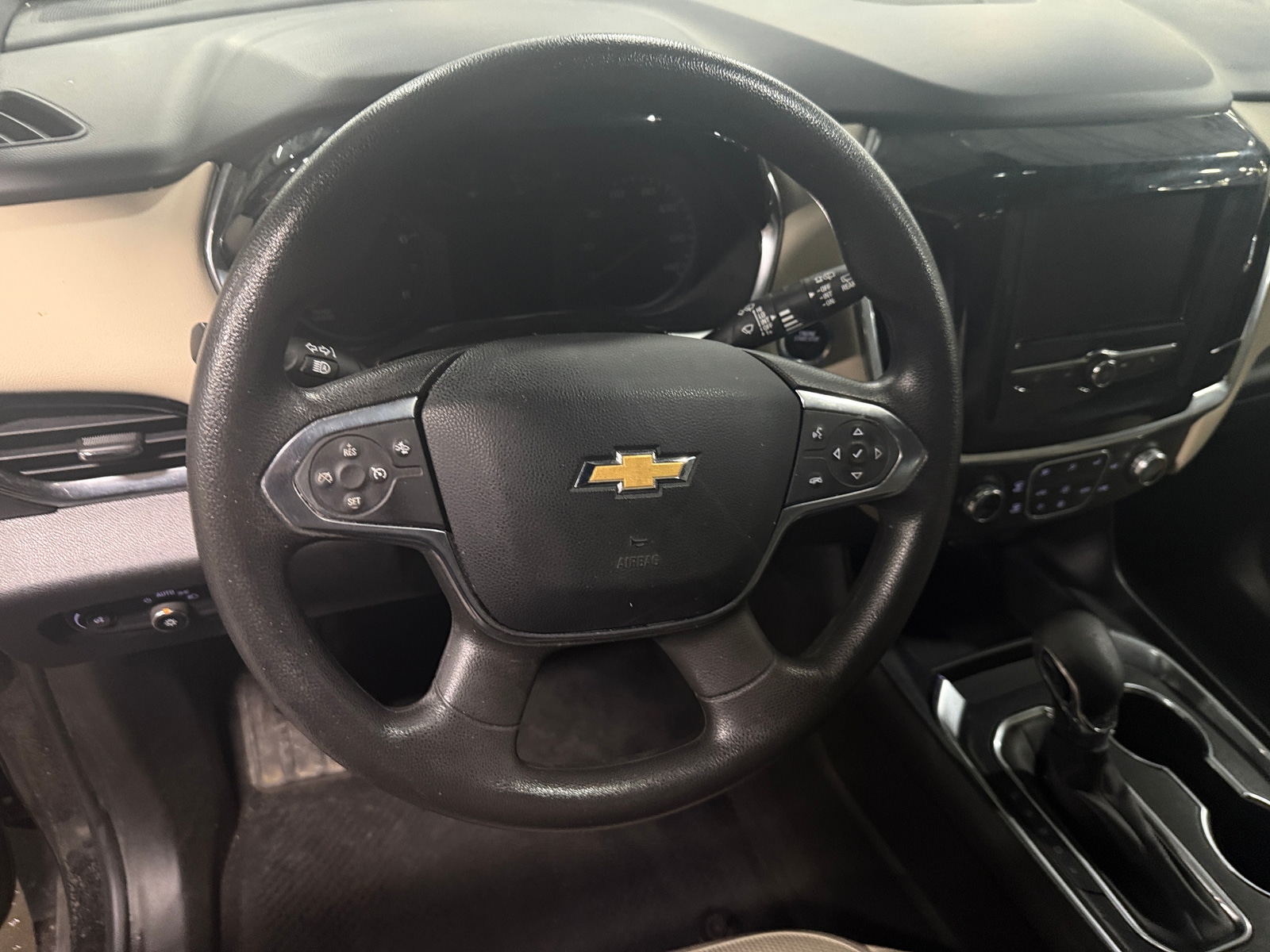 Thumbnail: 2023 Chevrolet Traverse - 5