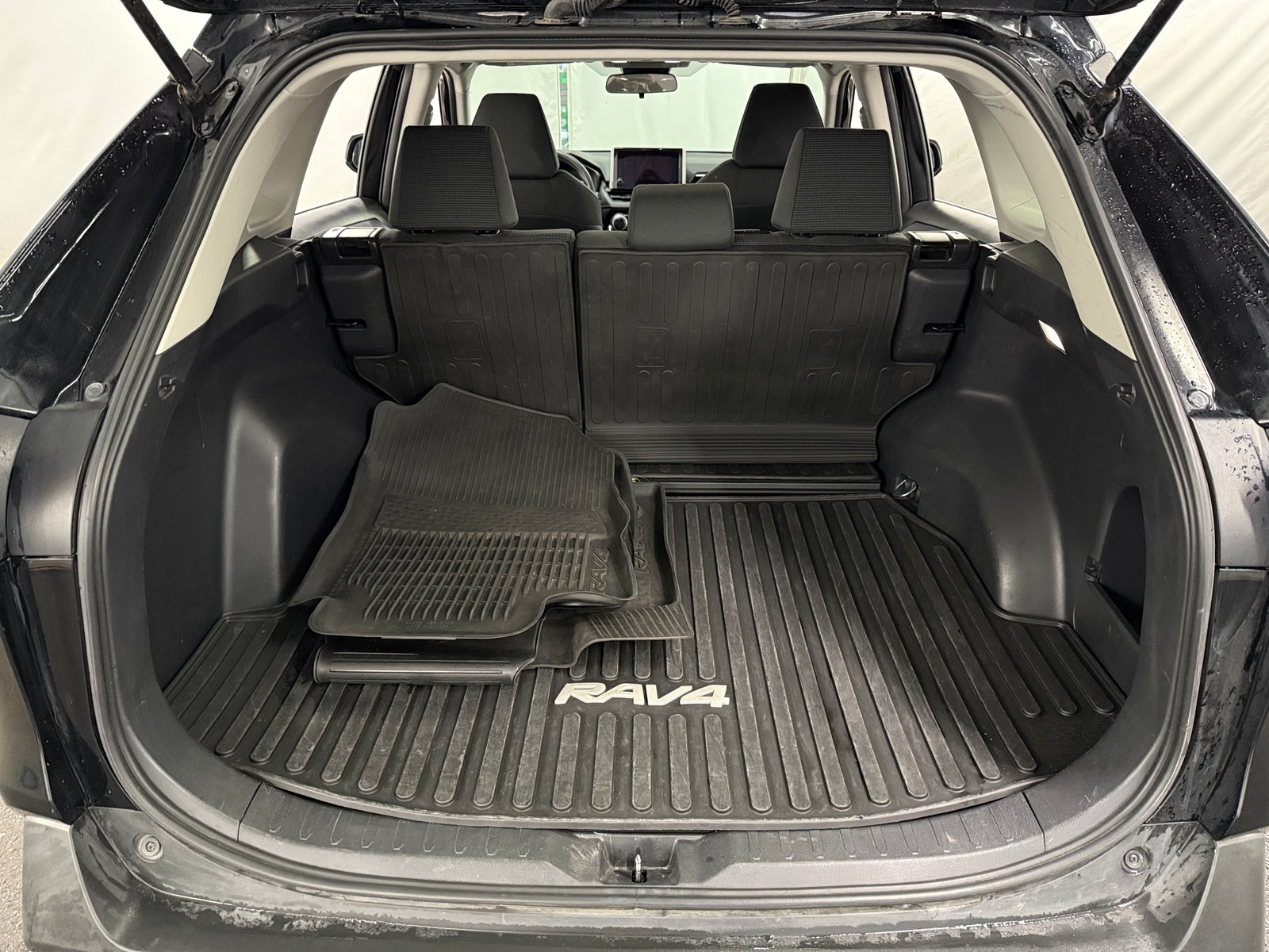 Thumbnail: 2024 Toyota RAV4 - 7