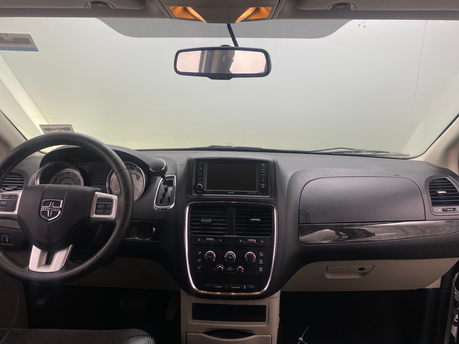 Thumbnail: 2017 Dodge Grand Caravan - 3