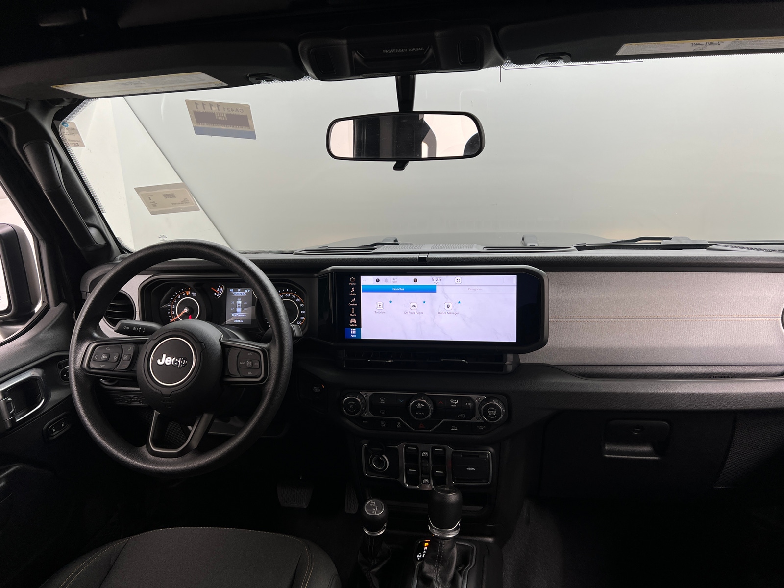 Thumbnail: 2025 Jeep Gladiator - 3