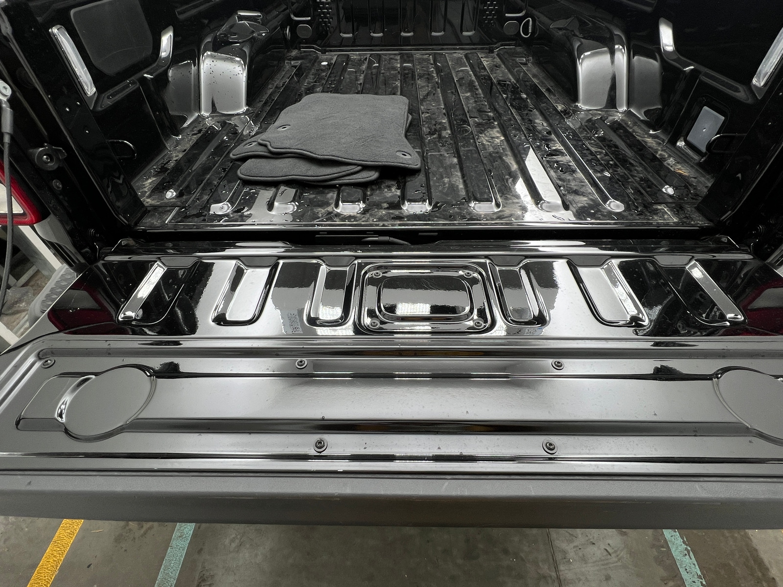 Thumbnail: 2025 Jeep Gladiator - 7