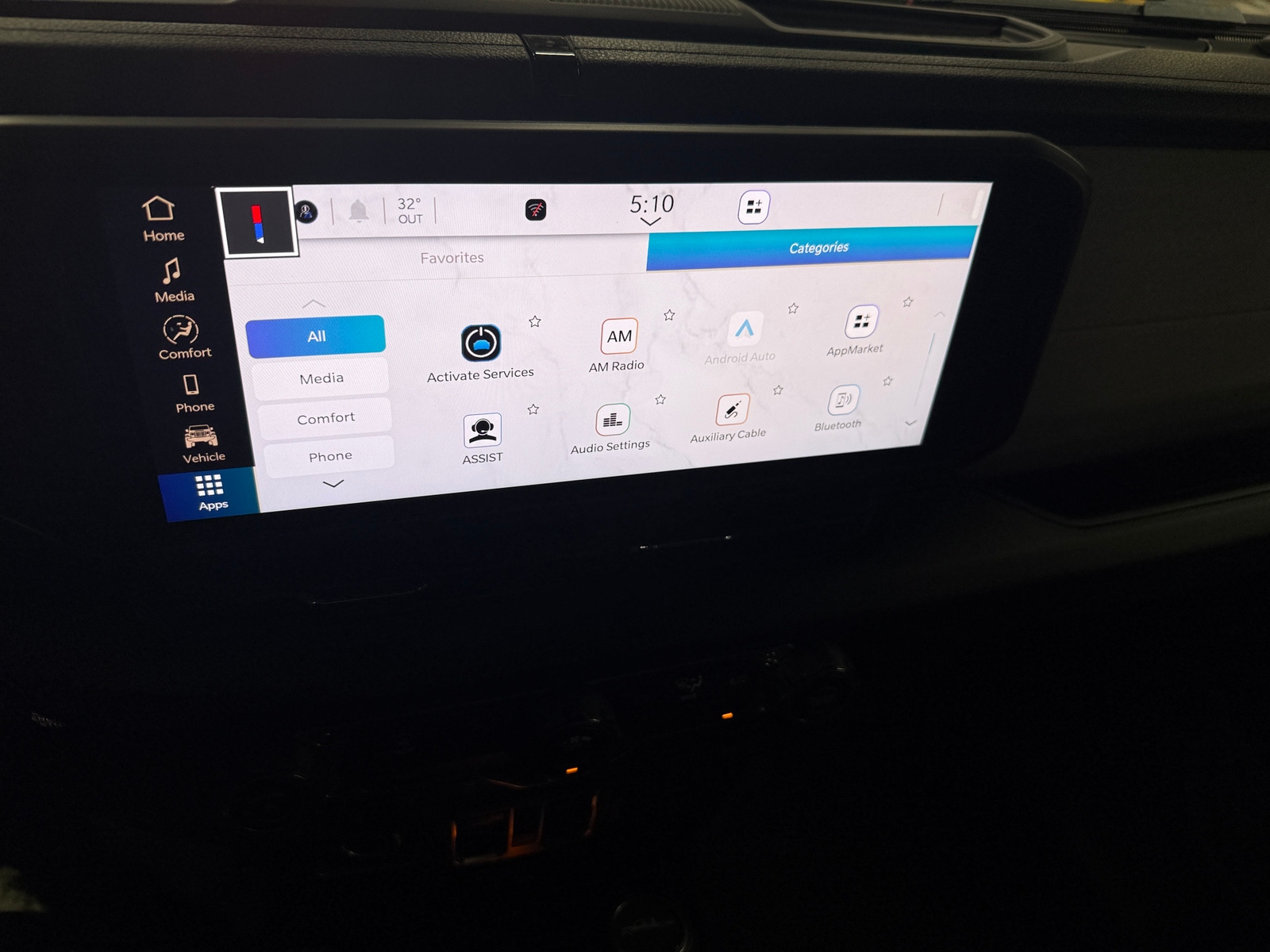 Thumbnail: 2025 Jeep Gladiator - 4