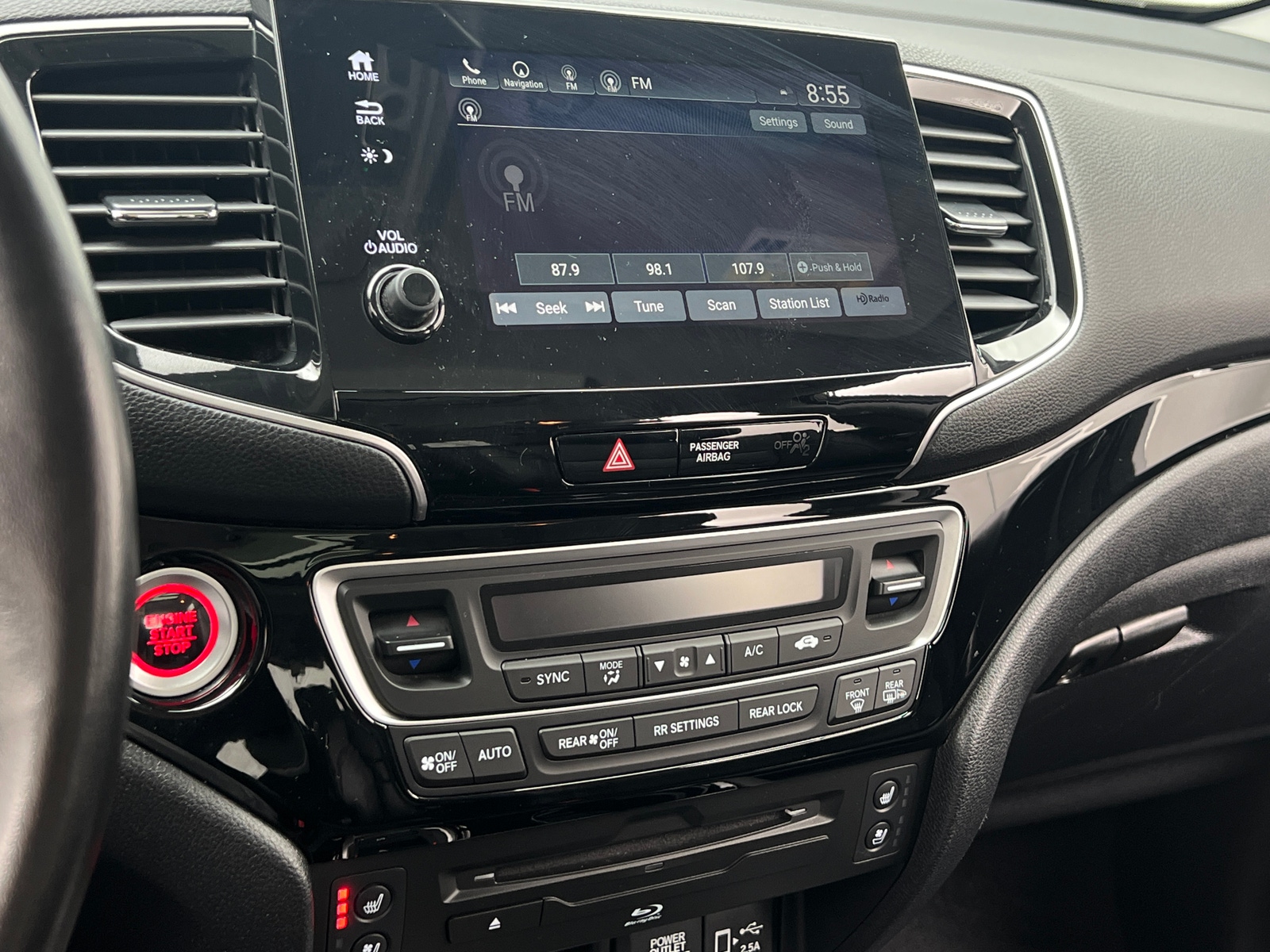 Thumbnail: 2019 Honda Pilot - 3