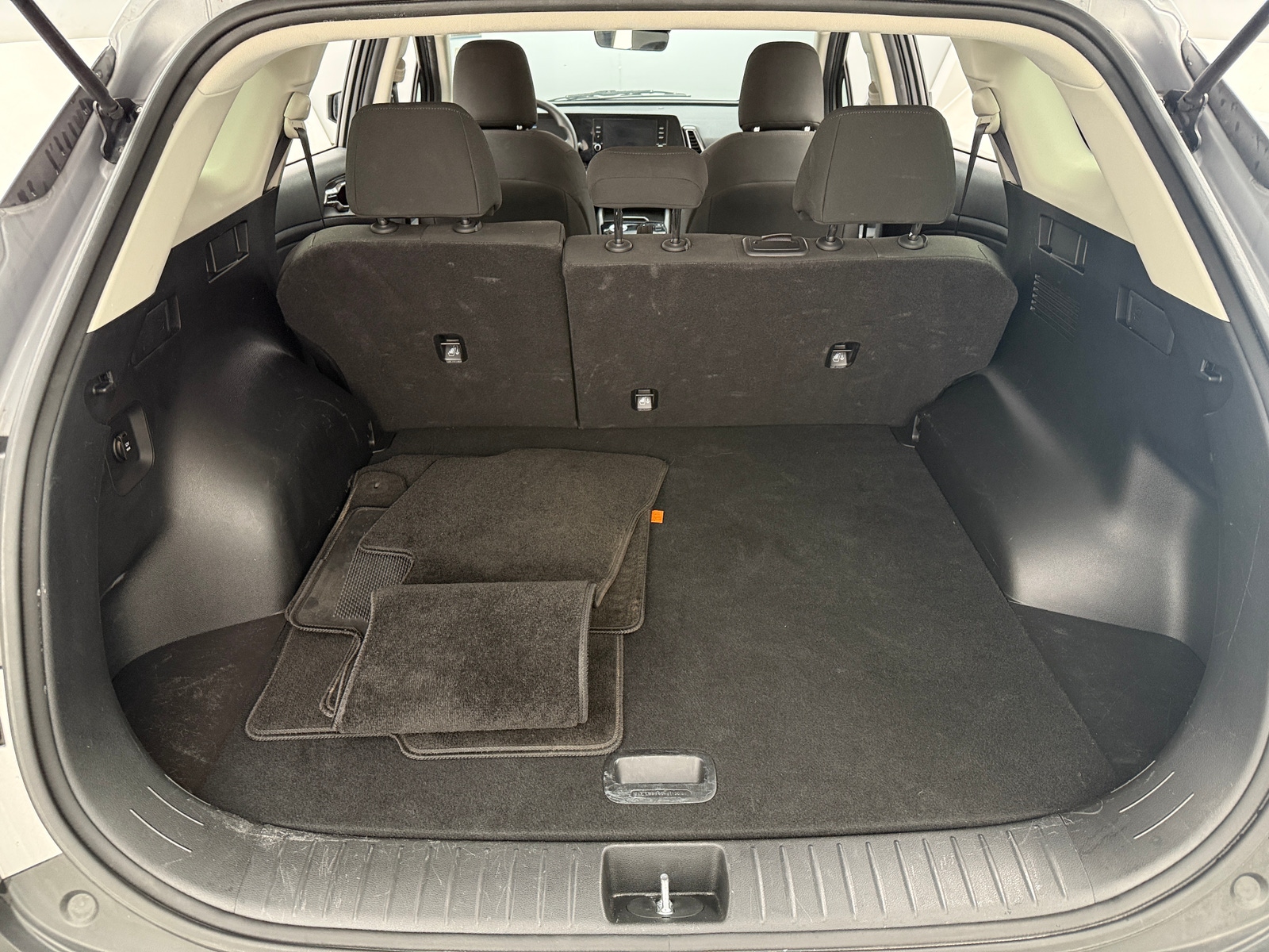 Thumbnail: 2023 Kia Sportage - 7