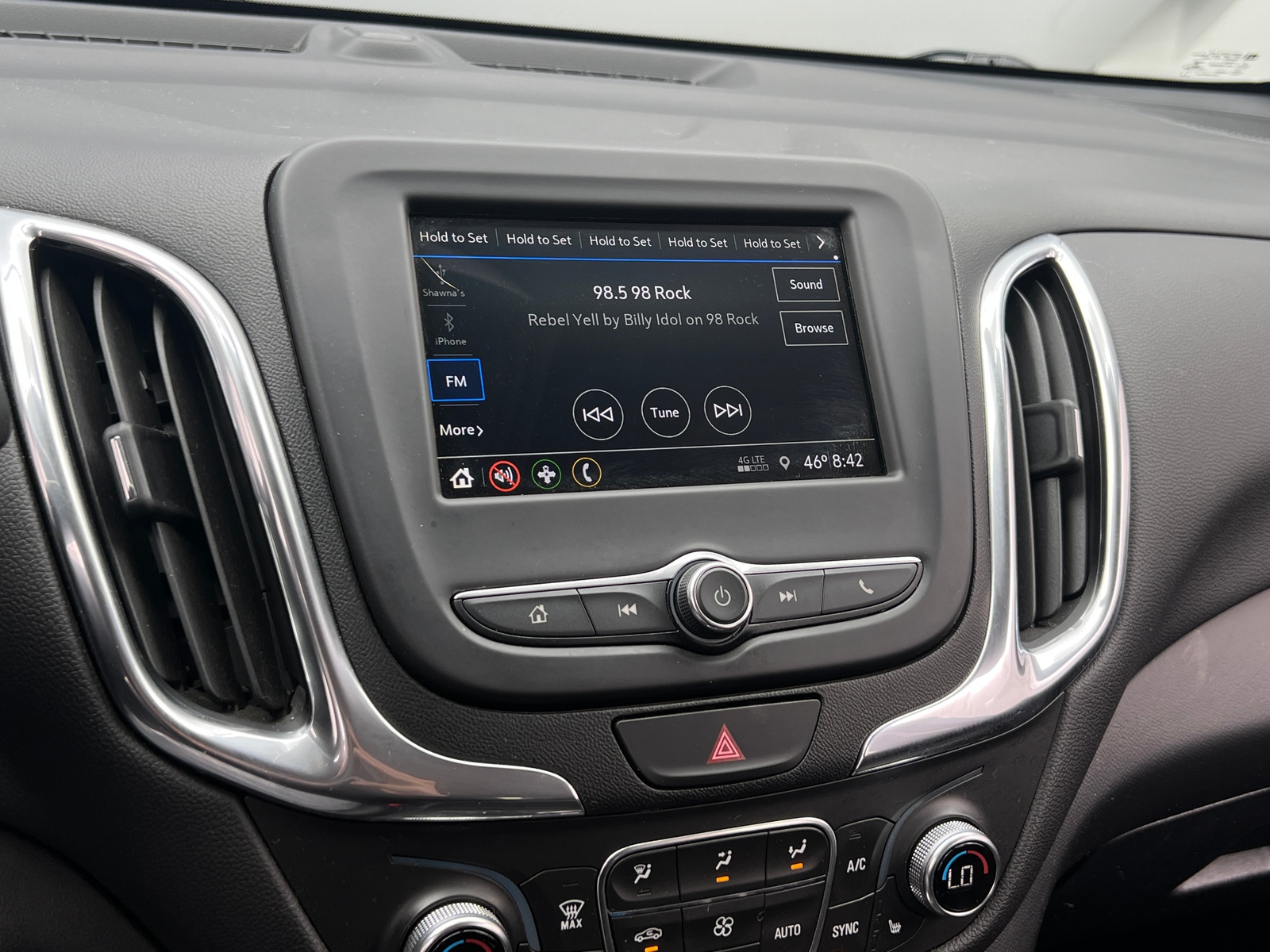 Thumbnail: 2019 Chevrolet Equinox - 4