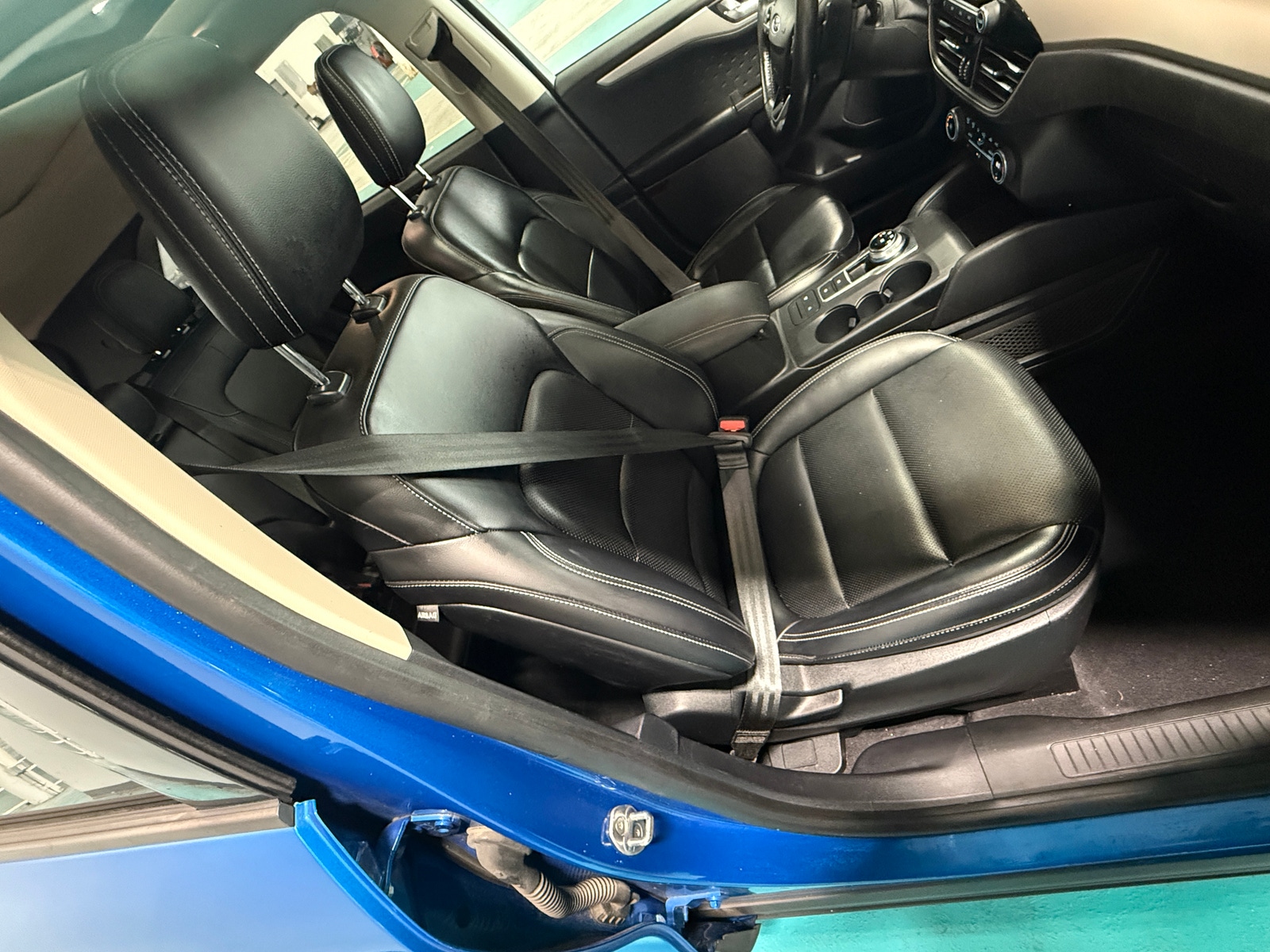 Thumbnail: 2020 Ford Escape - 2