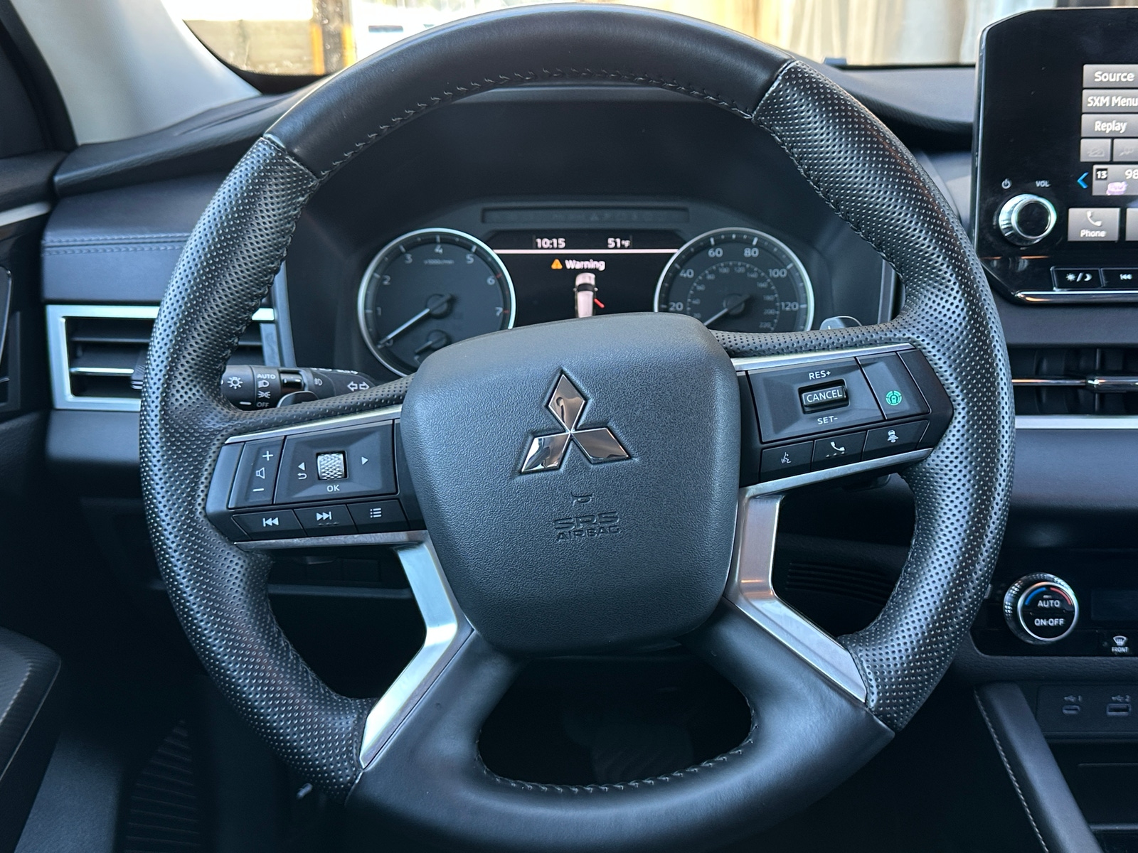 Thumbnail: 2024 Mitsubishi Outlander - 4