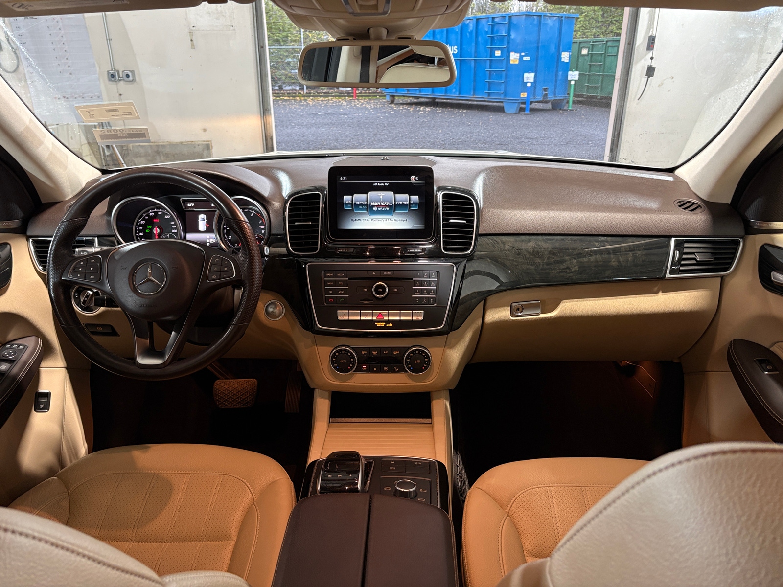 Thumbnail: 2017 Mercedes-Benz GLE - 2