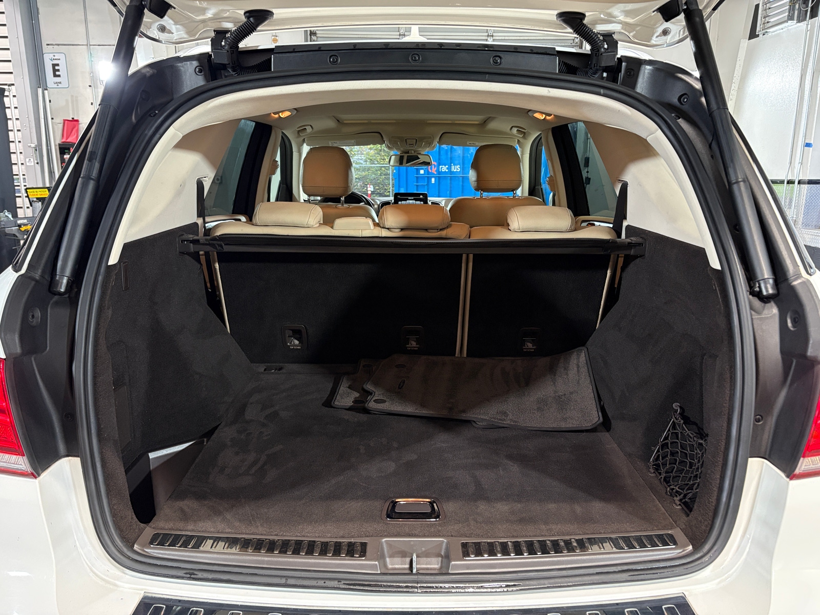 Thumbnail: 2017 Mercedes-Benz GLE - 6