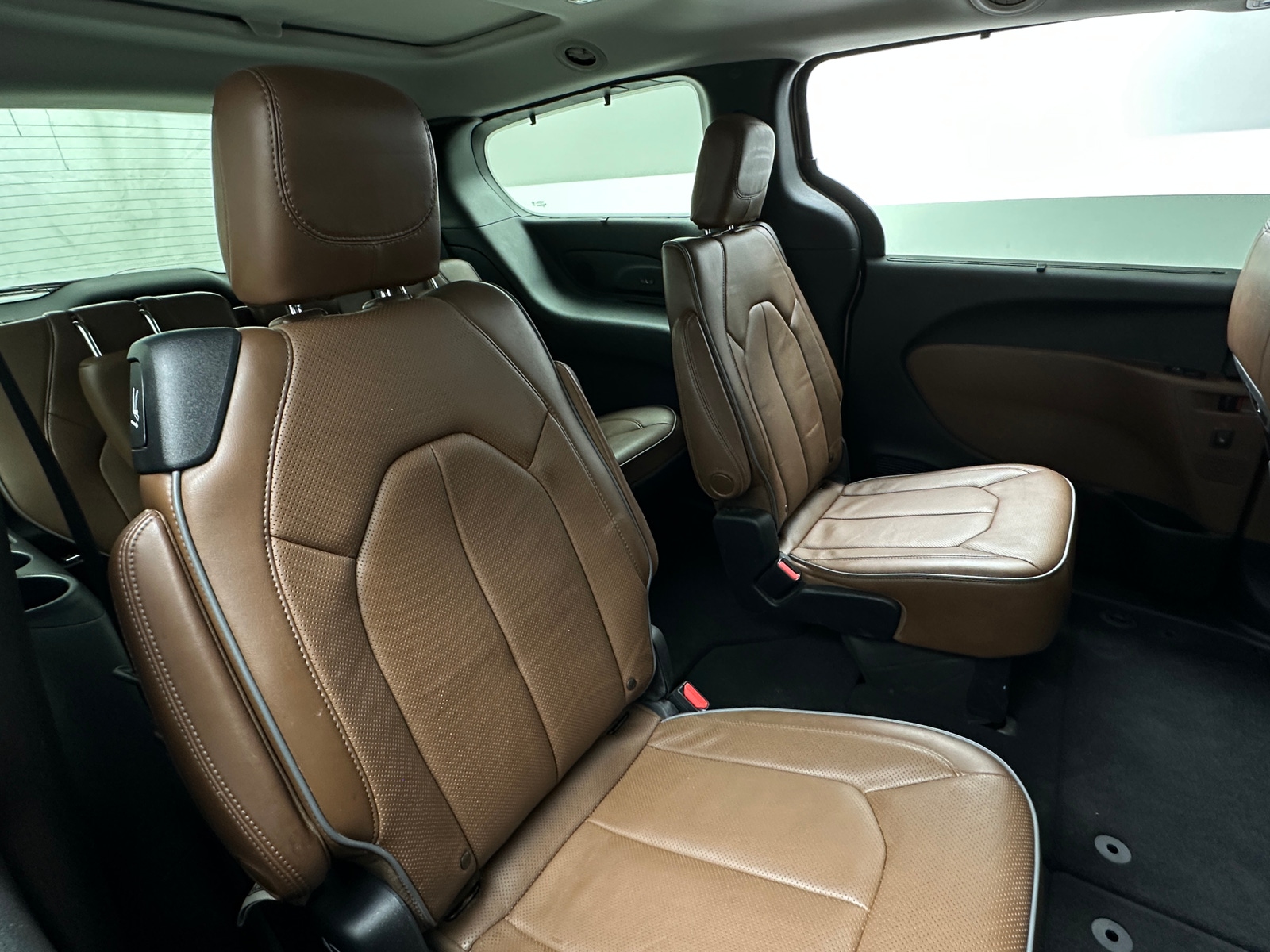 Thumbnail: 2017 Chrysler Pacifica - 5