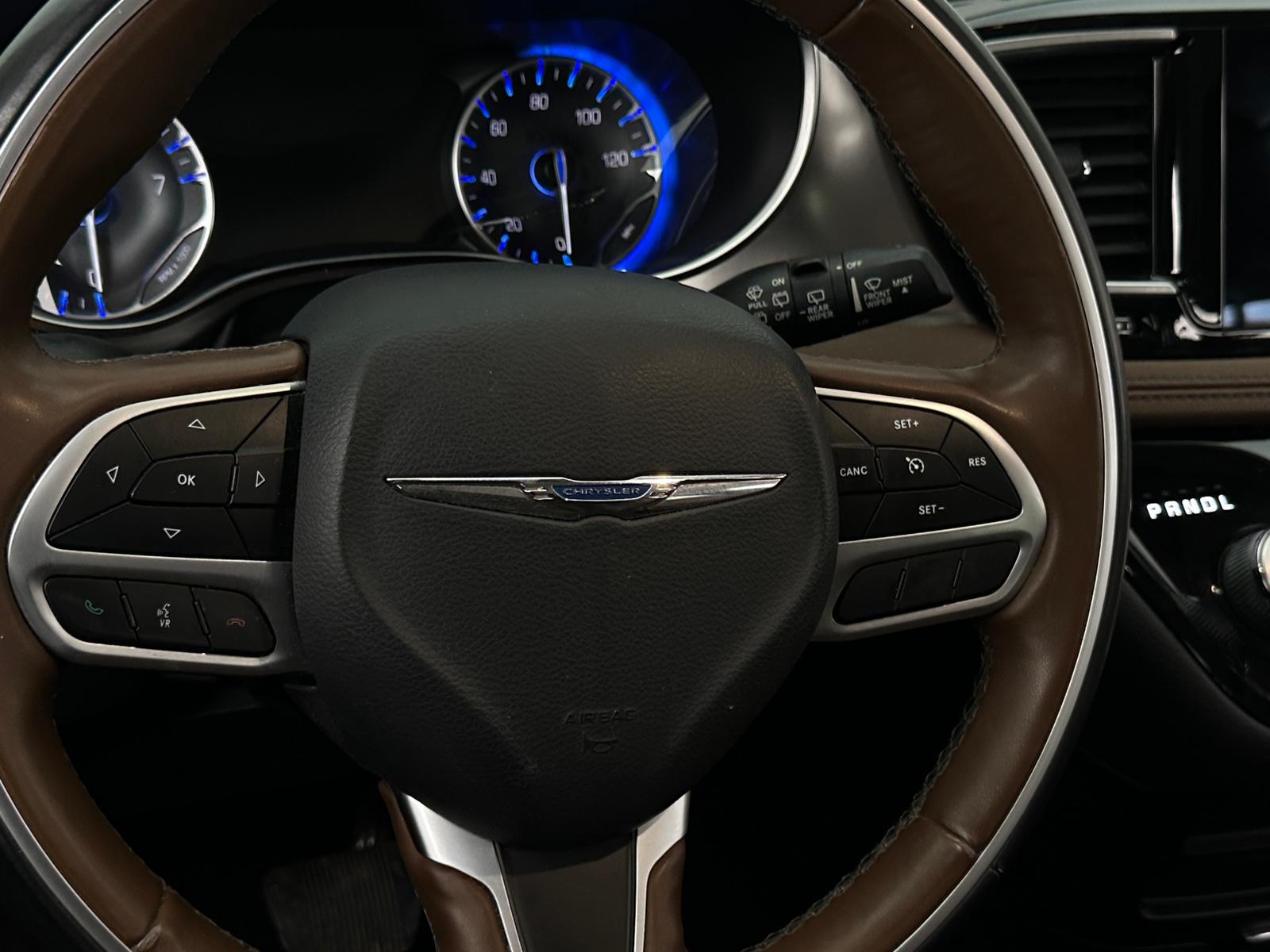 Thumbnail: 2017 Chrysler Pacifica - 4