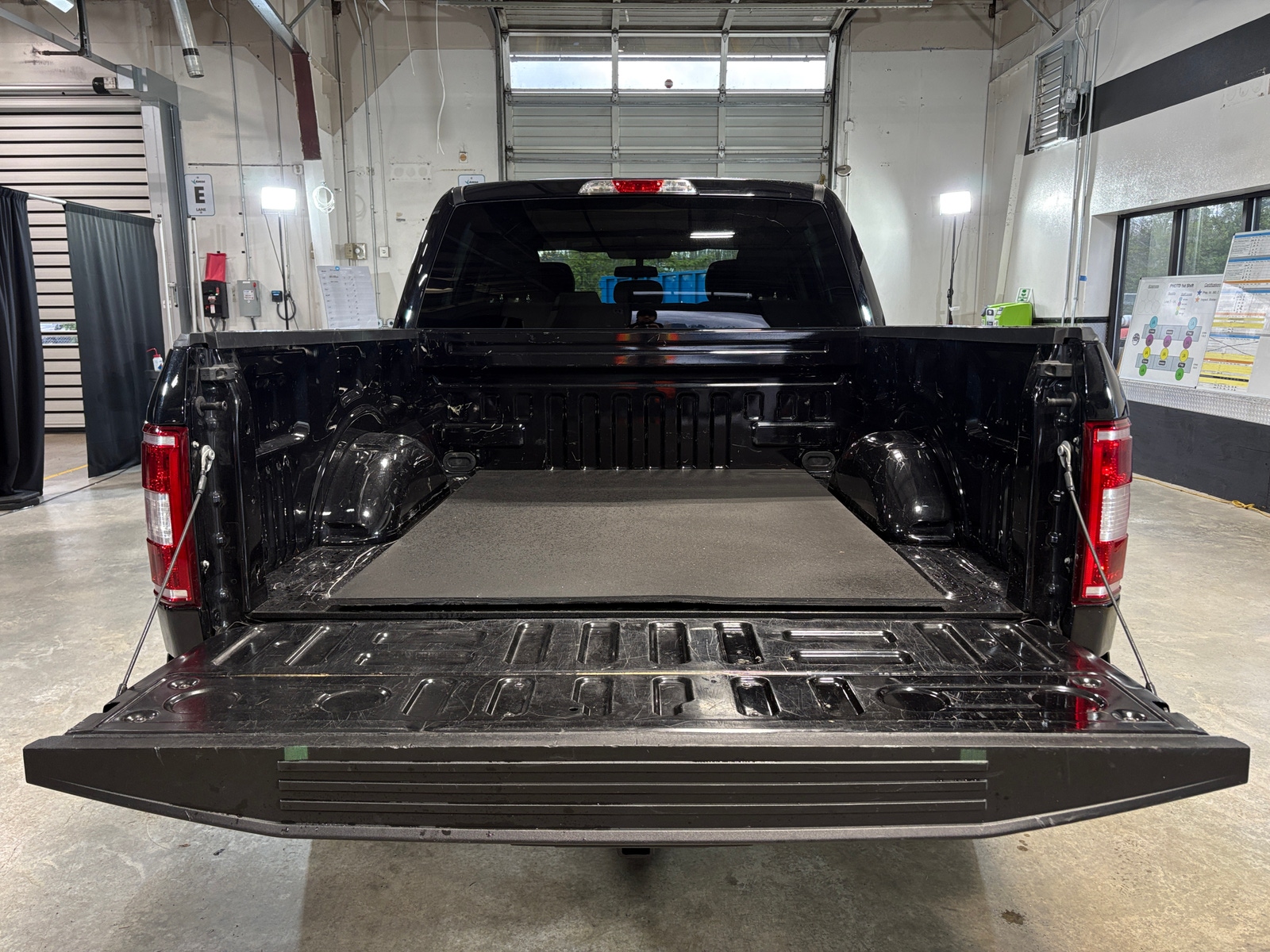 Thumbnail: 2020 Ford Econoline - 7