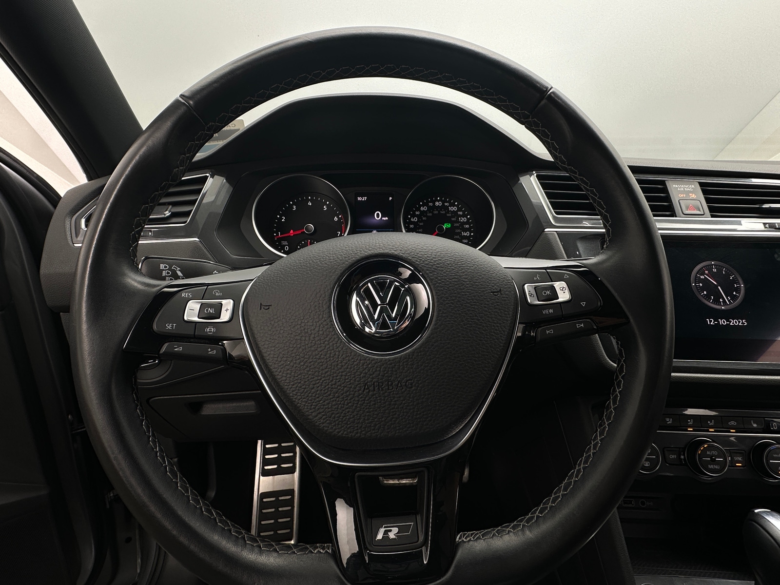 Thumbnail: 2020 Volkswagen Tiguan - 4