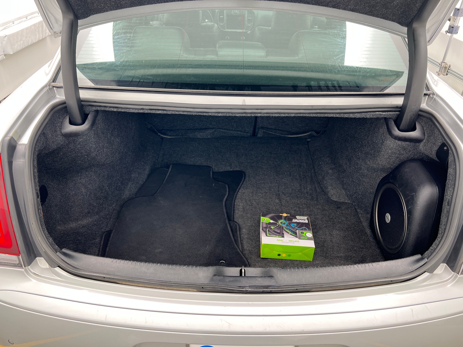 Thumbnail: 2023 Chrysler 300 - 6