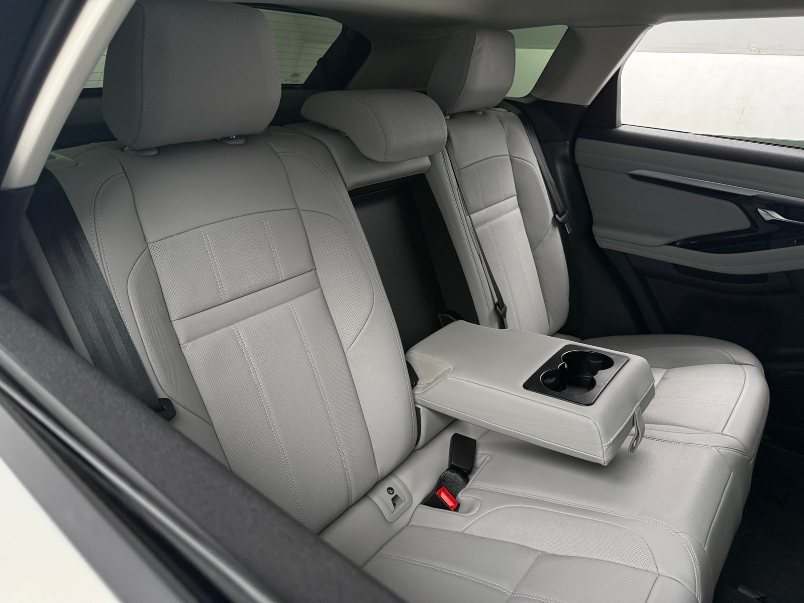 Thumbnail: 2023 Land Rover Range Rover Evoque - 5