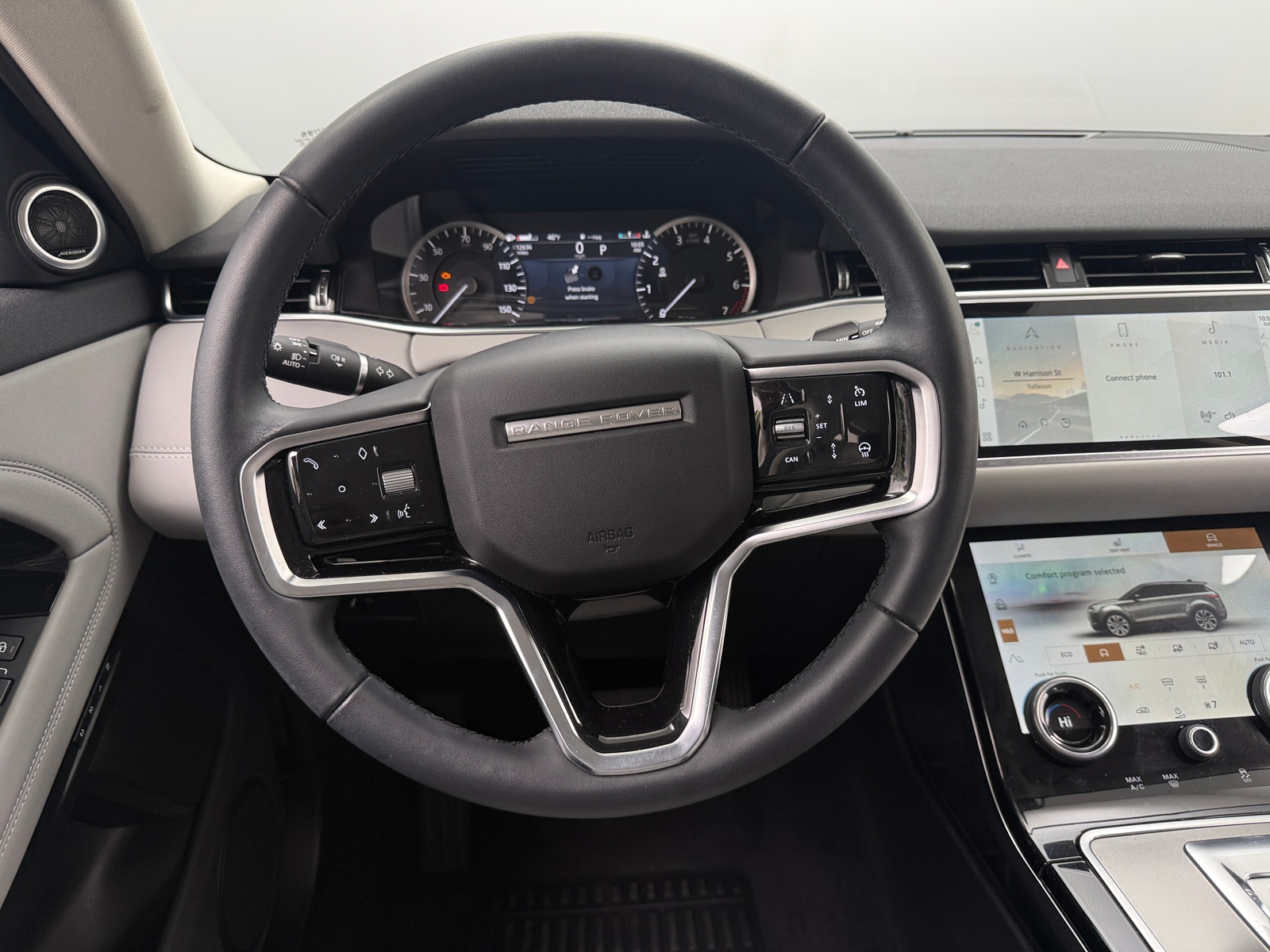 Thumbnail: 2023 Land Rover Range Rover Evoque - 4