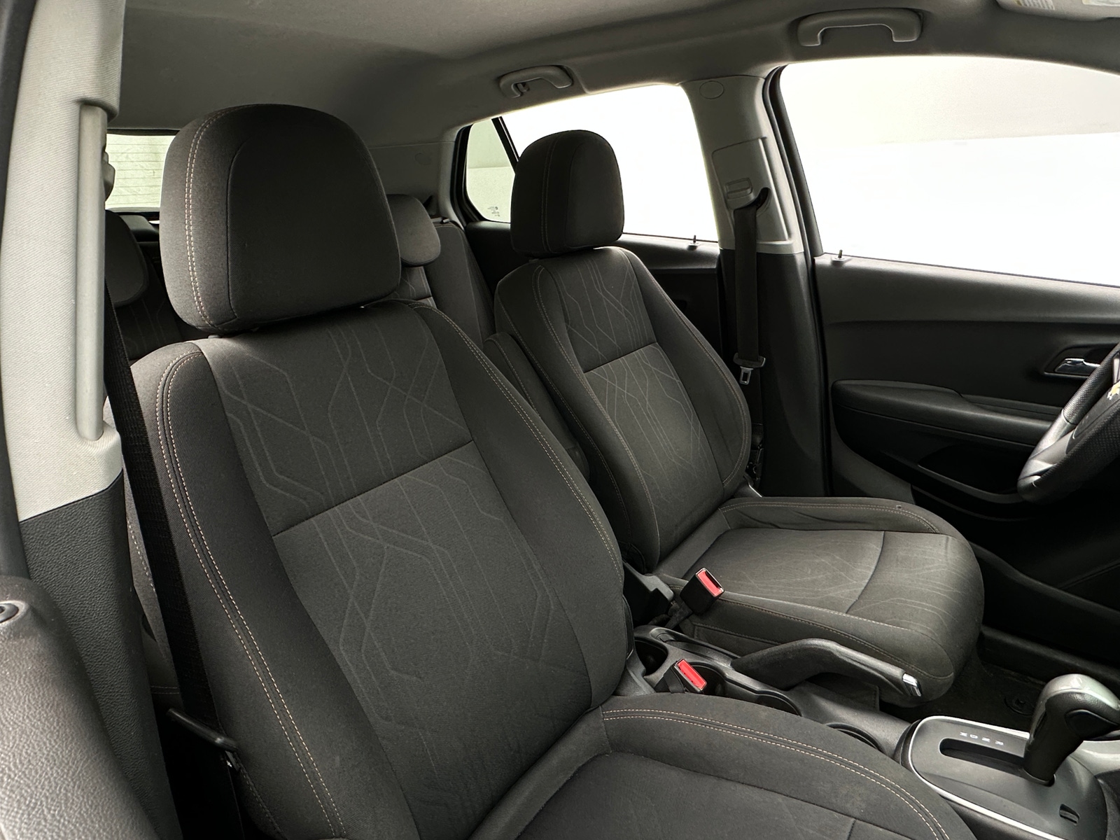 Thumbnail: 2017 Chevrolet Trax - 2