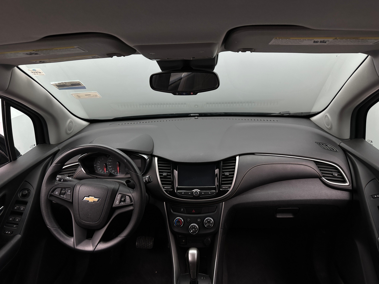 Thumbnail: 2017 Chevrolet Trax - 3