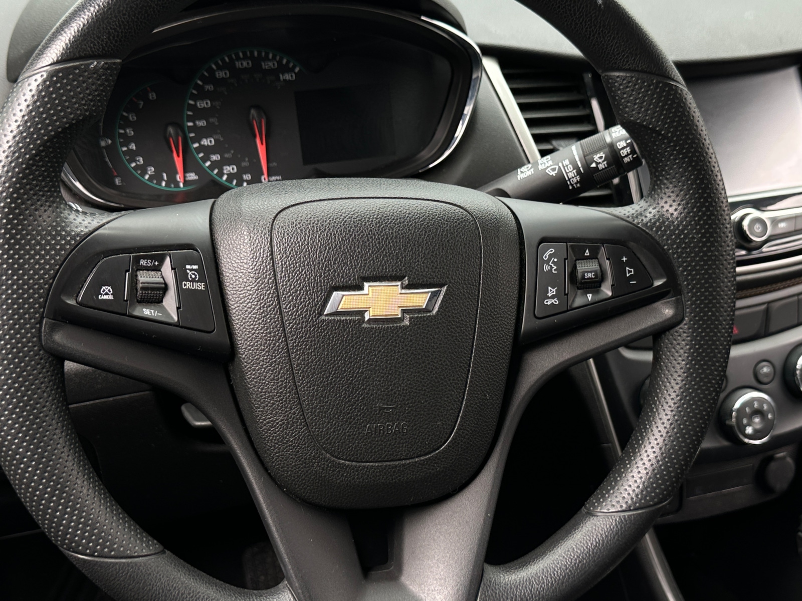 Thumbnail: 2017 Chevrolet Trax - 5