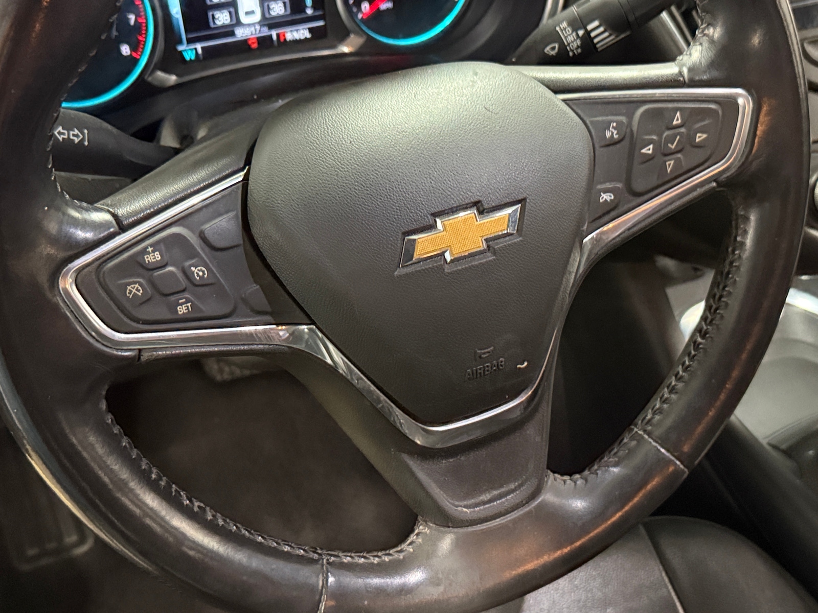 Thumbnail: 2017 Chevrolet Malibu - 4