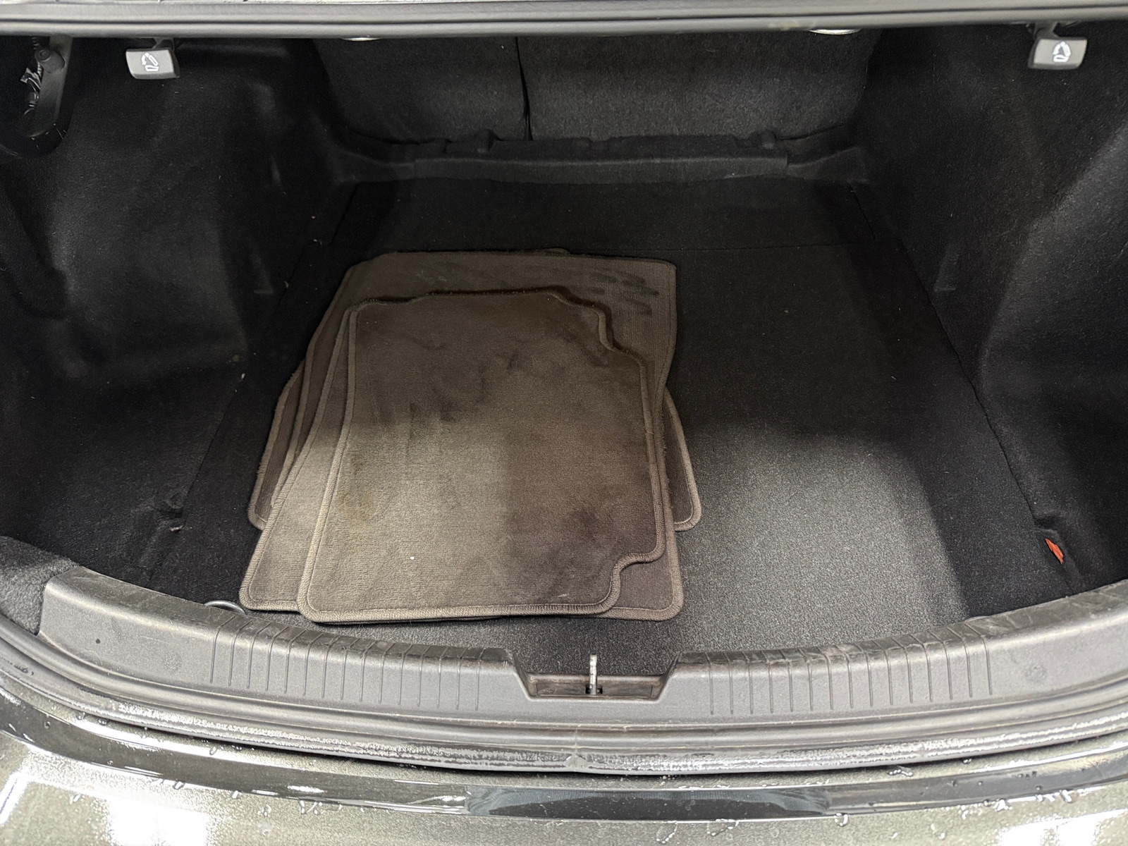 Thumbnail: 2017 Chevrolet Malibu - 6