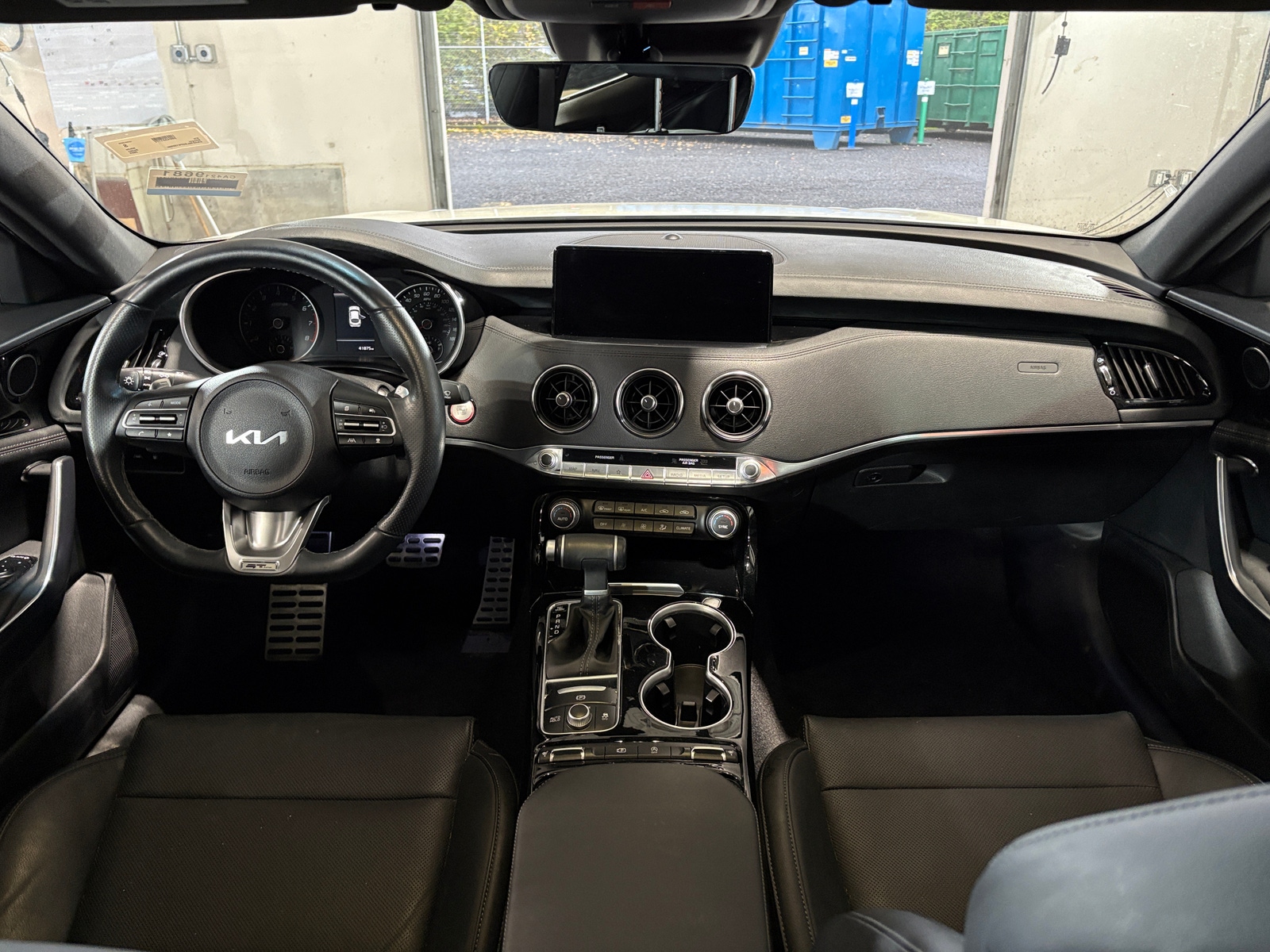 Thumbnail: 2023 Kia Stinger - 2