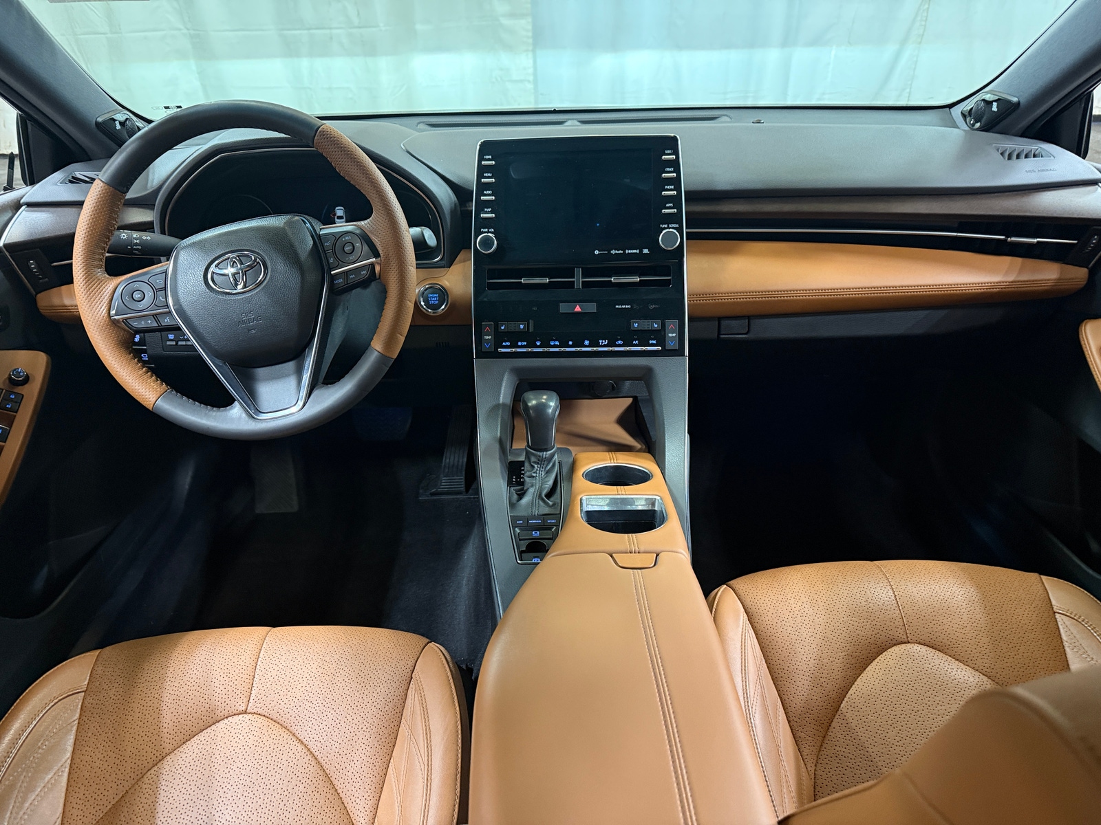 Thumbnail: 2022 Toyota Avalon - 2