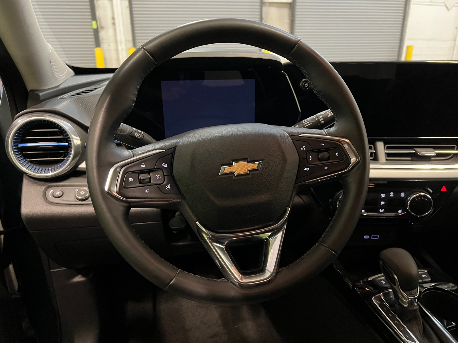 Thumbnail: 2025 Chevrolet Trax - 5