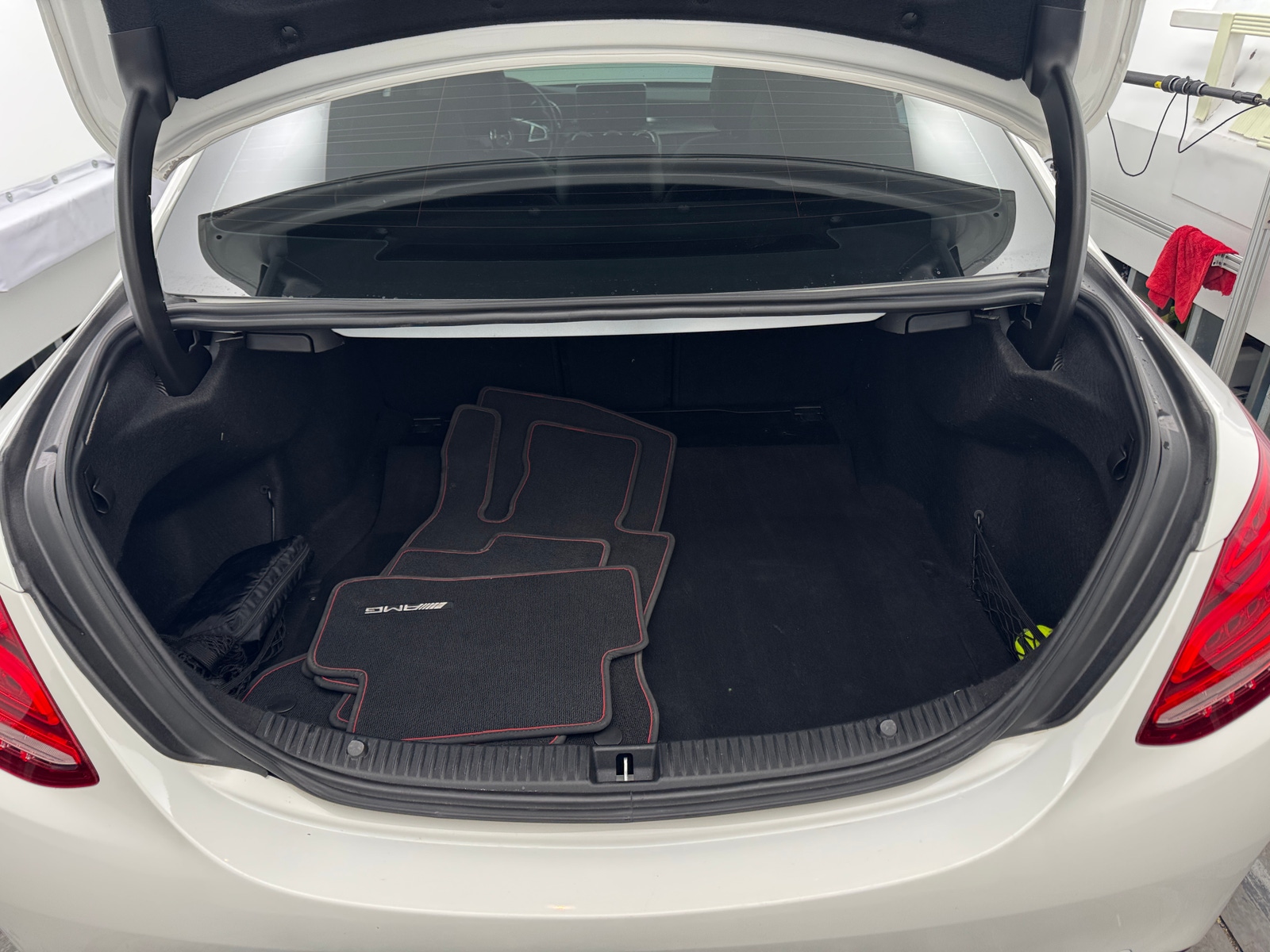 Thumbnail: 2016 Mercedes-Benz C-Class - 6