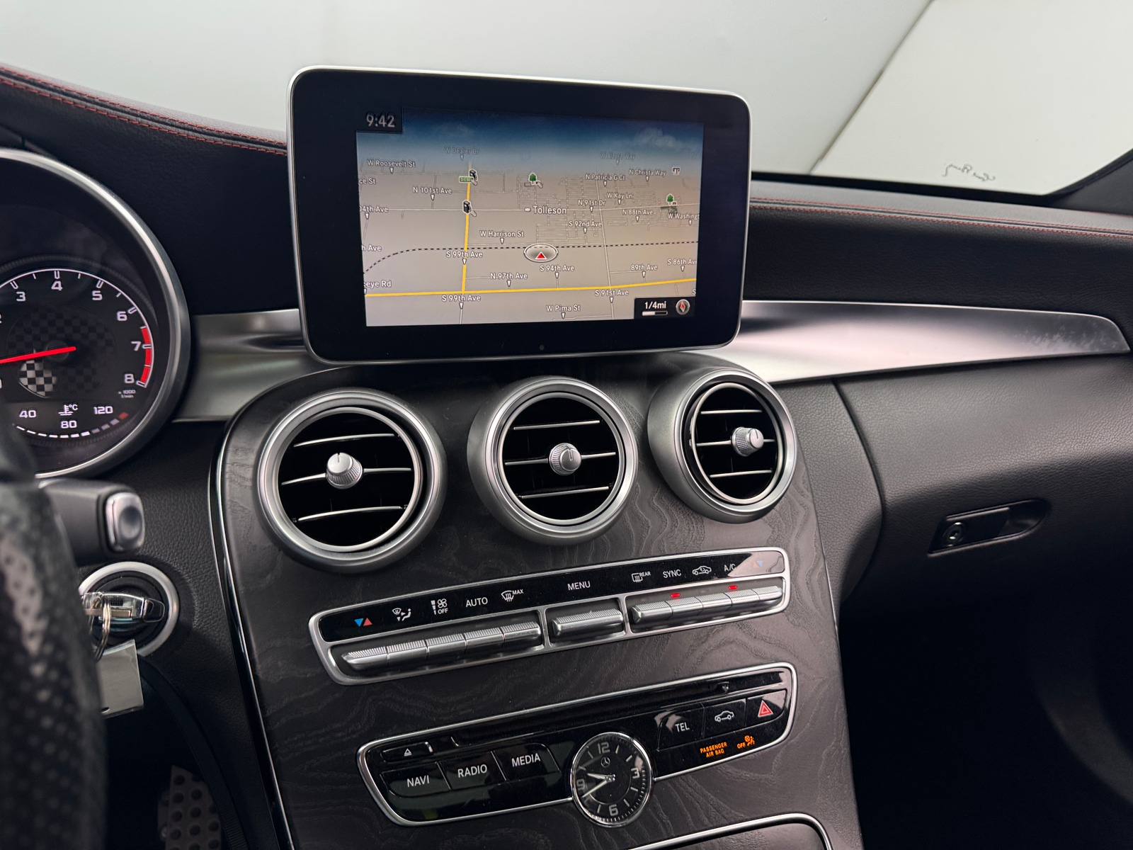 Thumbnail: 2016 Mercedes-Benz C-Class - 3