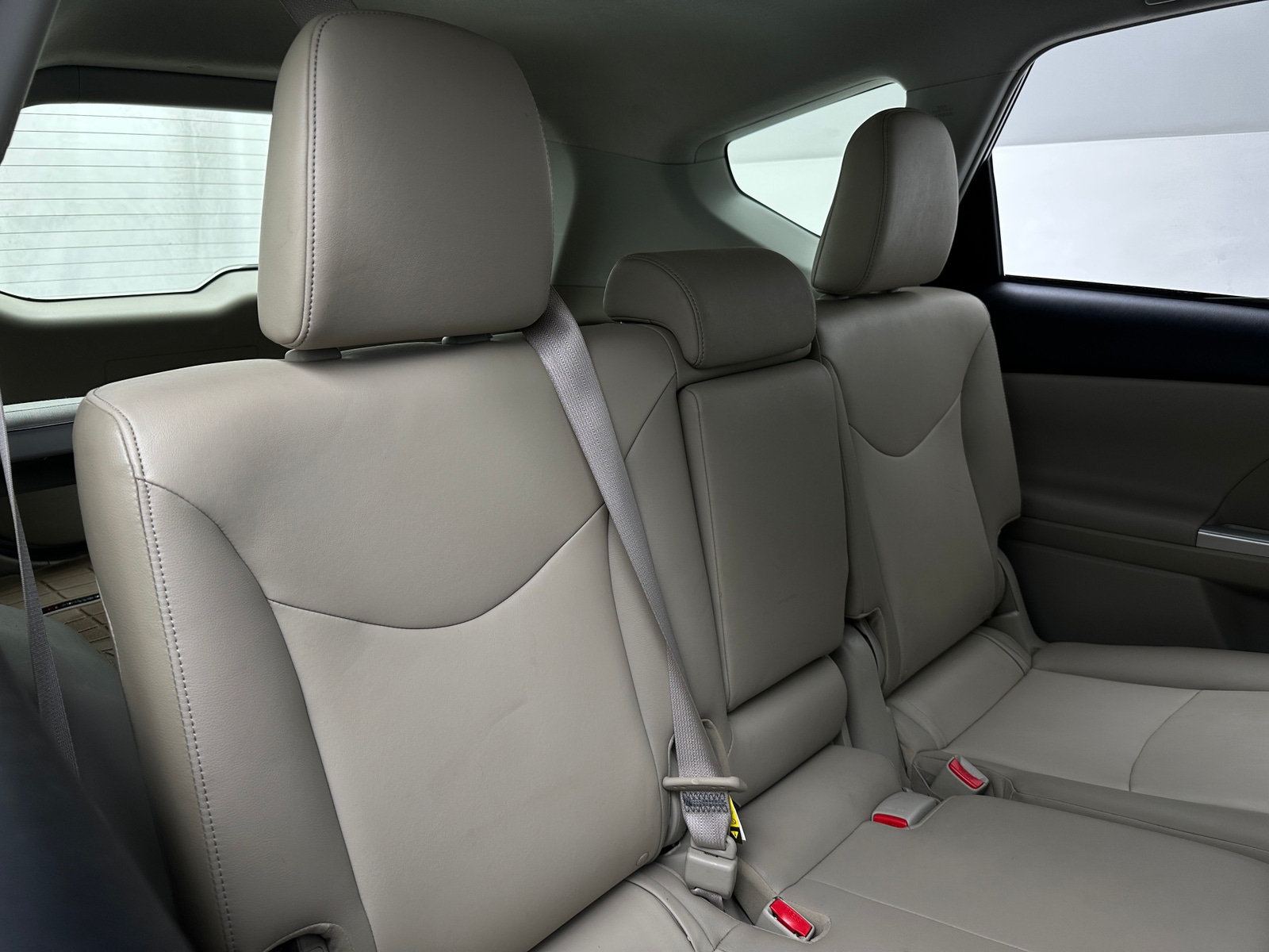 Thumbnail: 2012 Toyota Prius v - 6