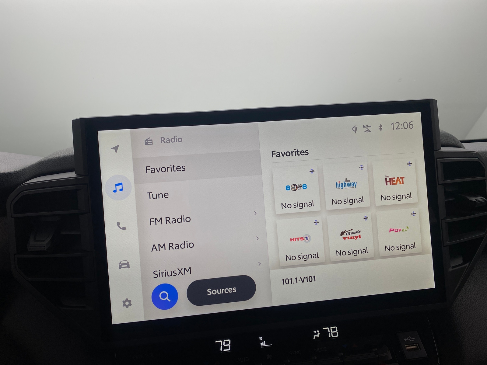 Thumbnail: 2024 Toyota Tundra - 3