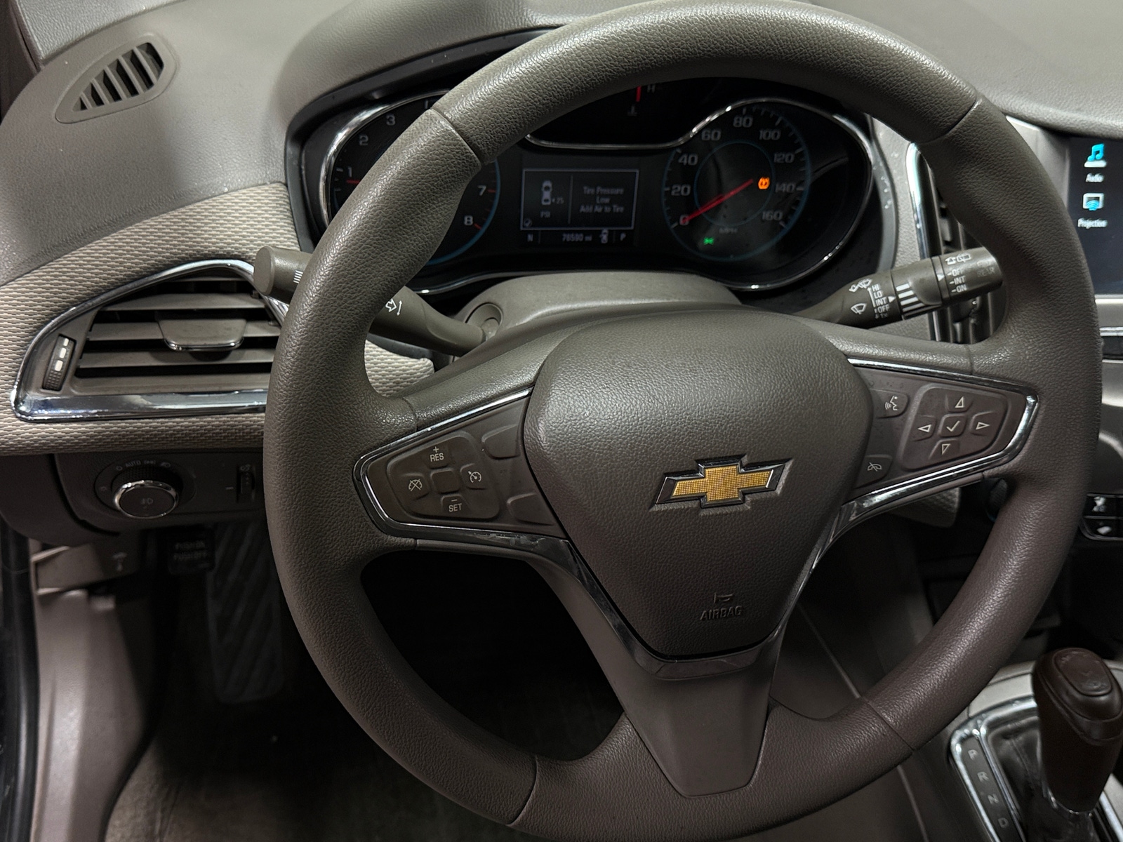 Thumbnail: 2018 Chevrolet Cruze - 5