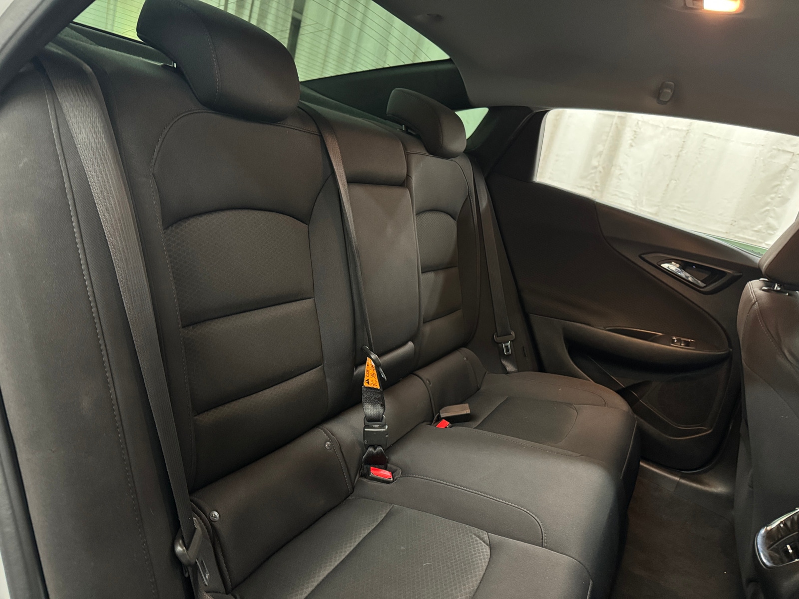 Thumbnail: 2017 Chevrolet Malibu - 6