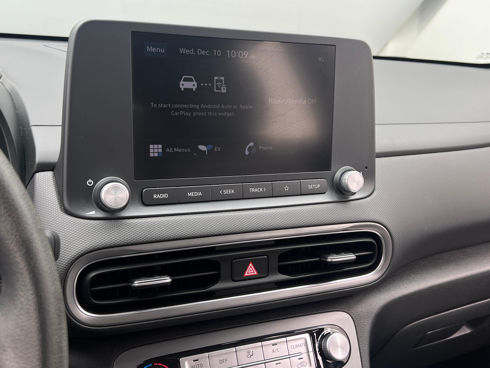 Thumbnail: 2023 Hyundai Kona - 4