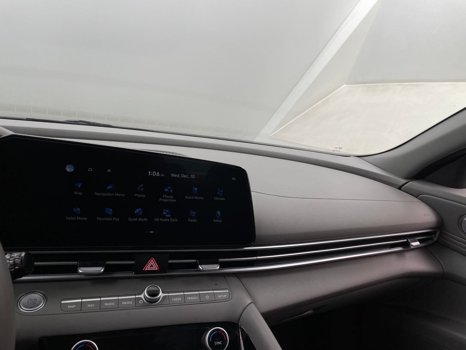 Thumbnail: 2025 Hyundai Elantra - 4