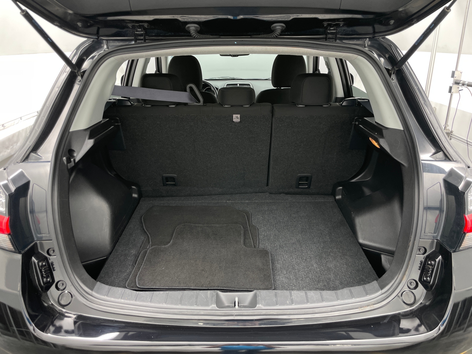 Thumbnail: 2021 Mitsubishi Outlander Sport - 7