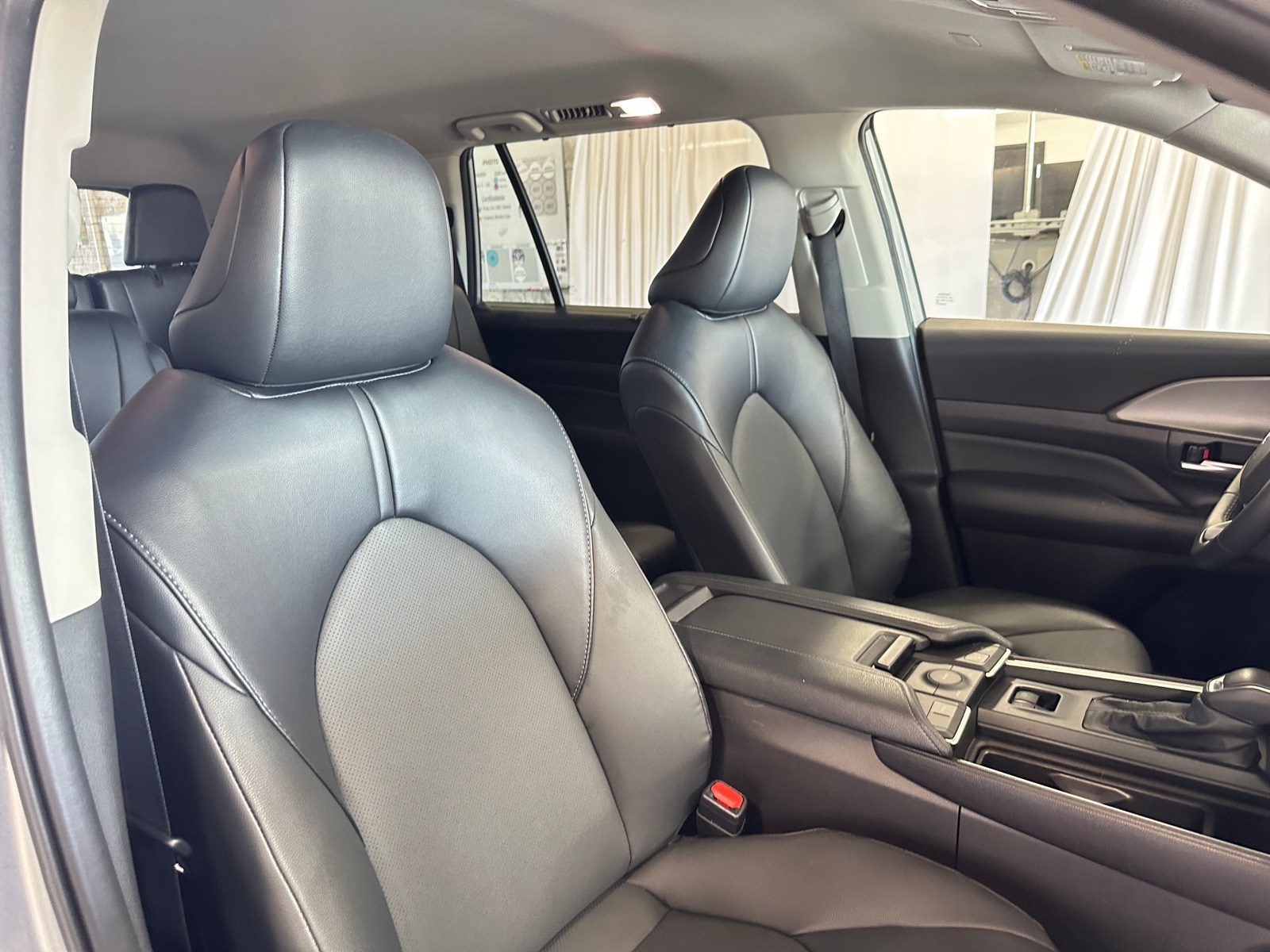 Thumbnail: 2025 Toyota Grand Highlander - 2