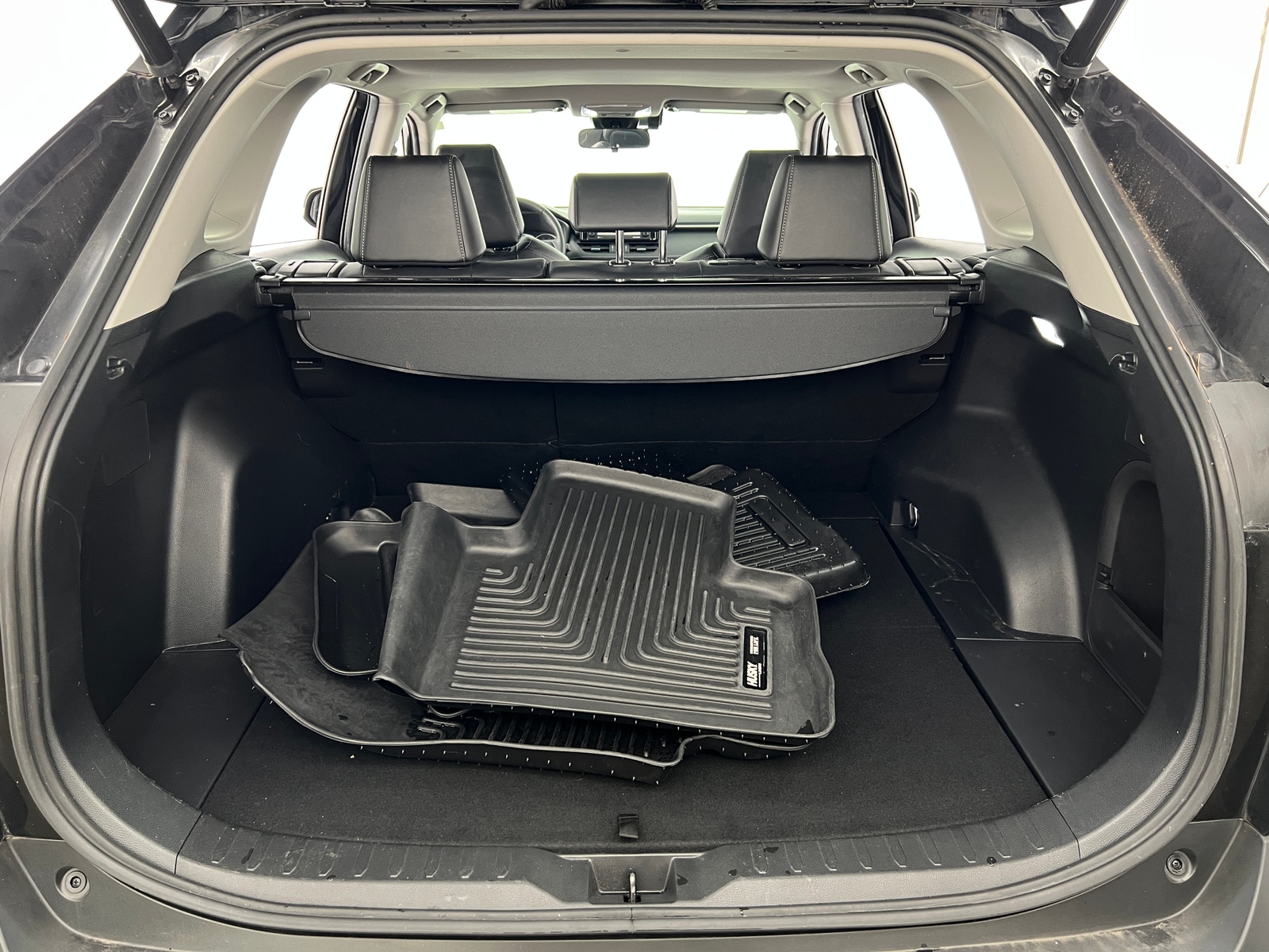 Thumbnail: 2021 Toyota RAV4 - 6