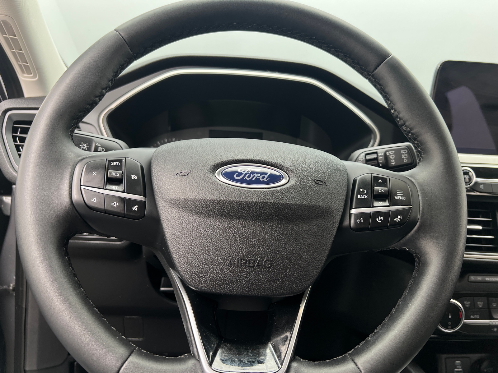 Thumbnail: 2022 Ford Escape - 5