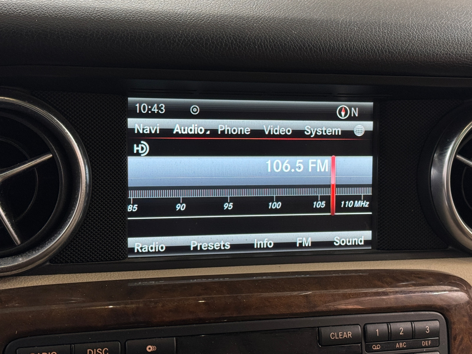 Thumbnail: 2014 Mercedes-Benz SLK - 3