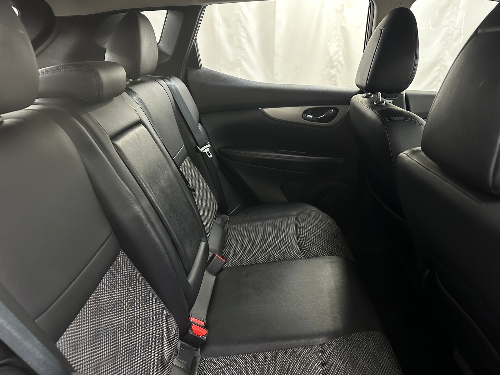 Thumbnail: 2020 Nissan Rogue Sport - 6