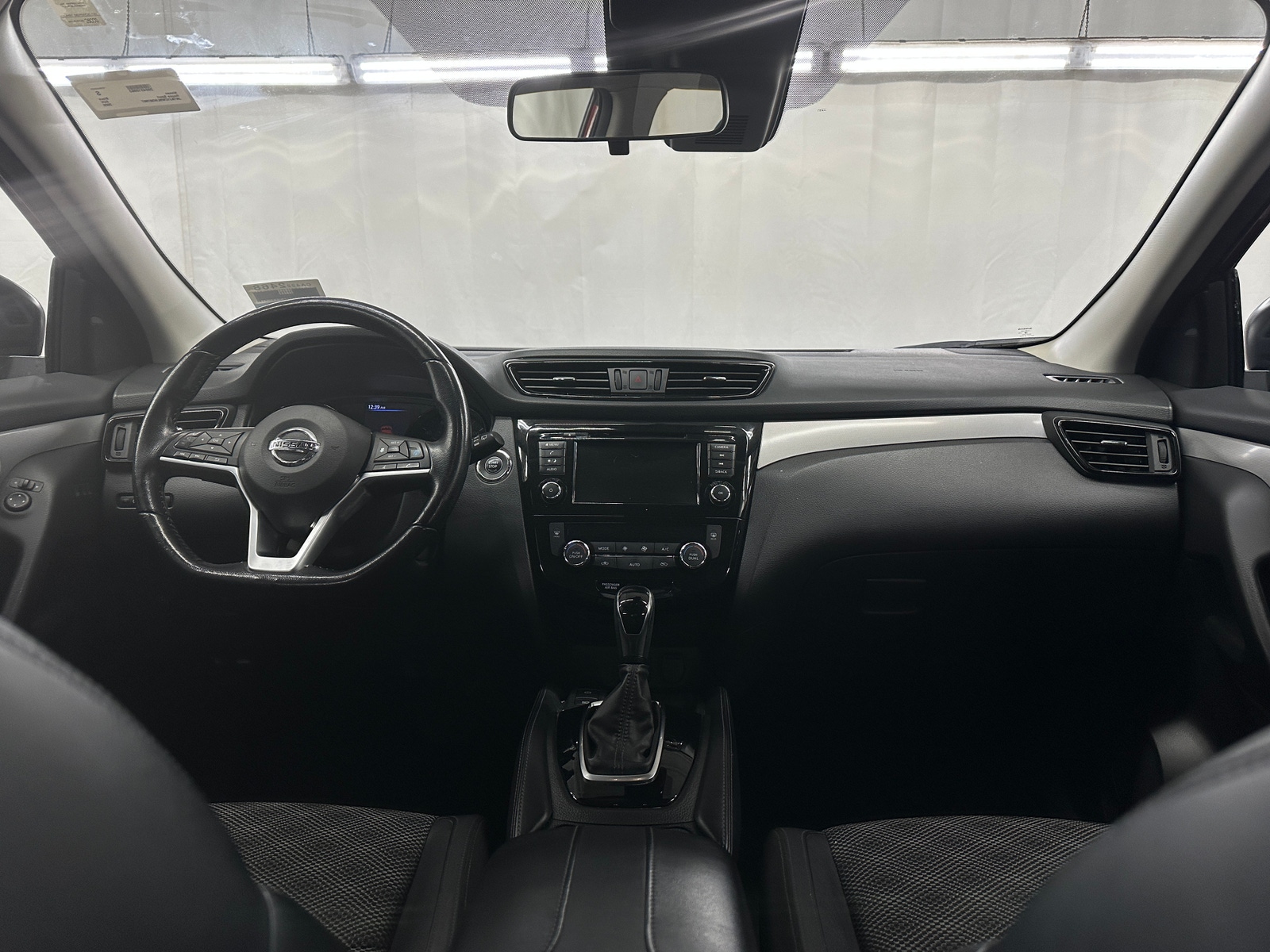 Thumbnail: 2020 Nissan Rogue Sport - 3