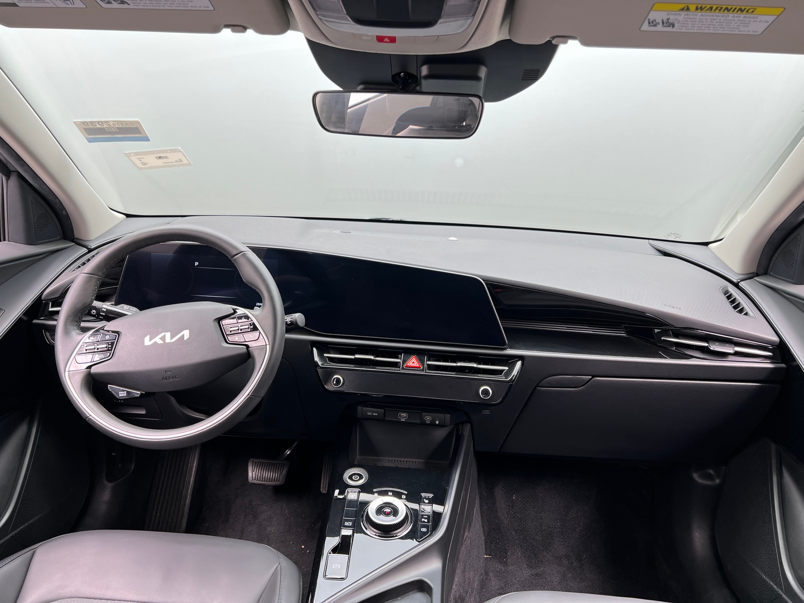 Thumbnail: 2023 Kia Niro - 3