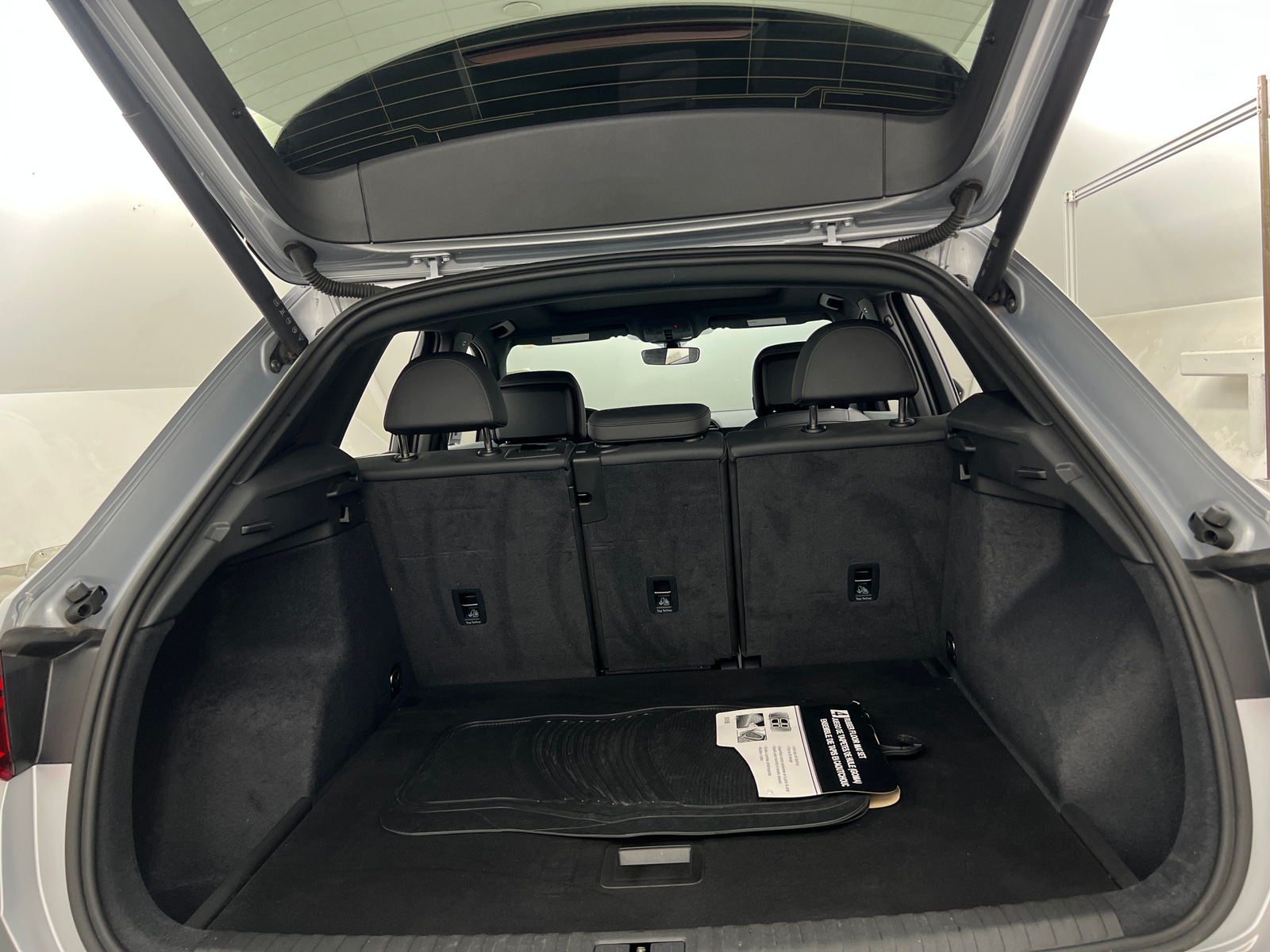 Thumbnail: 2023 Audi Q3 - 6