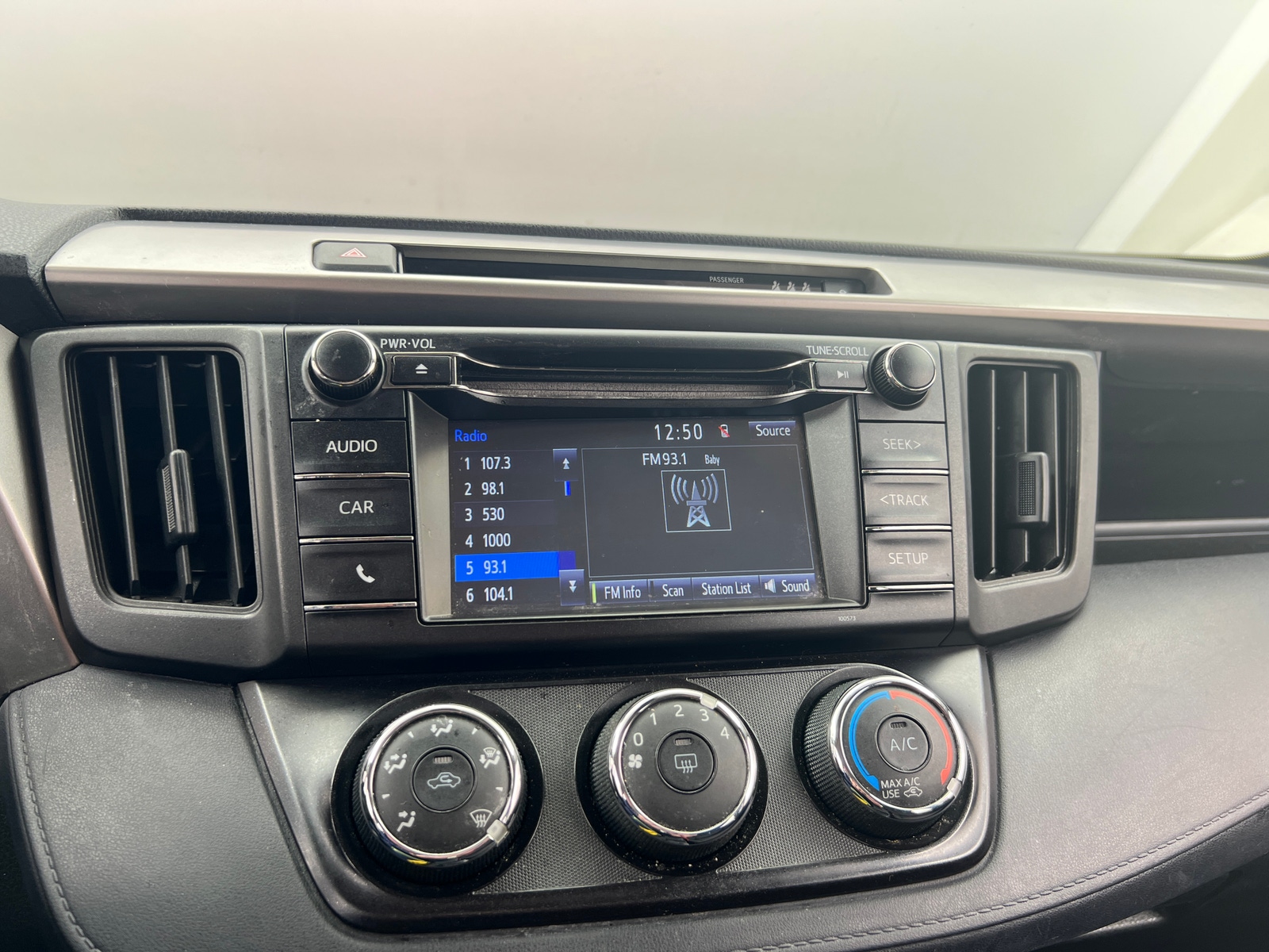 Thumbnail: 2017 Toyota RAV4 - 4