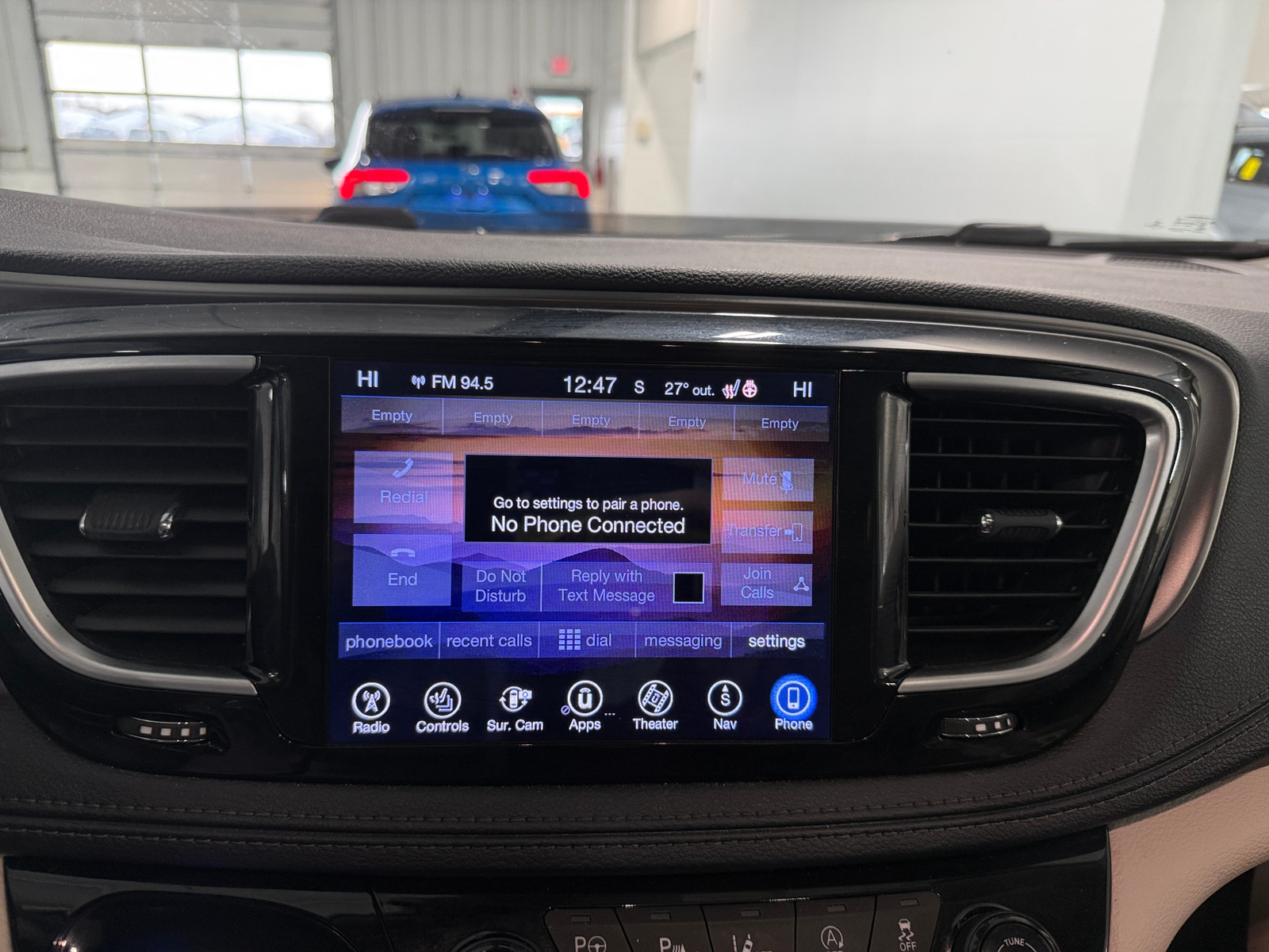 Thumbnail: 2017 Chrysler Pacifica - 3